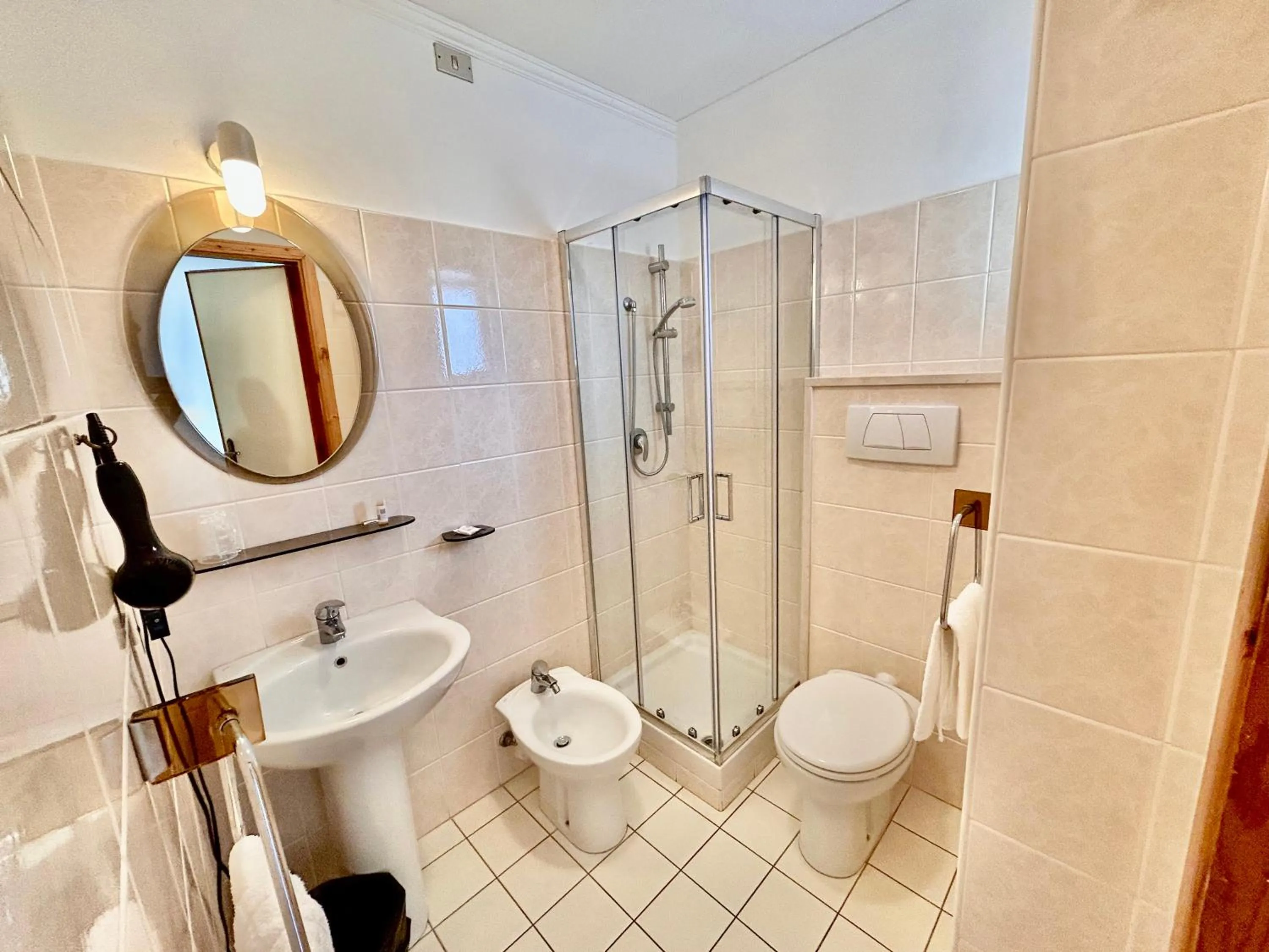 Shower in Hotel La Vetta Europa