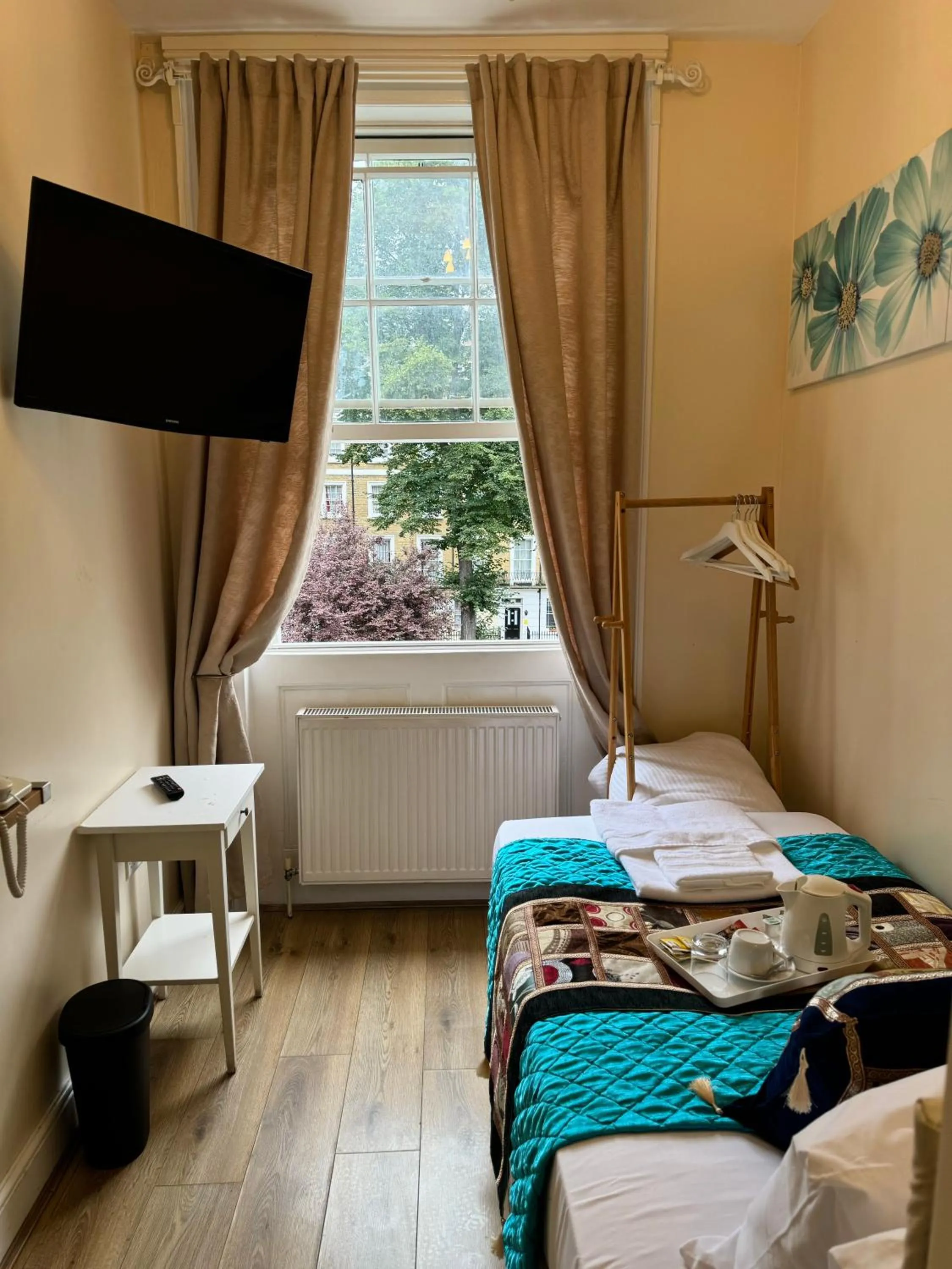 Bed in ABC Hyde Park Hotel