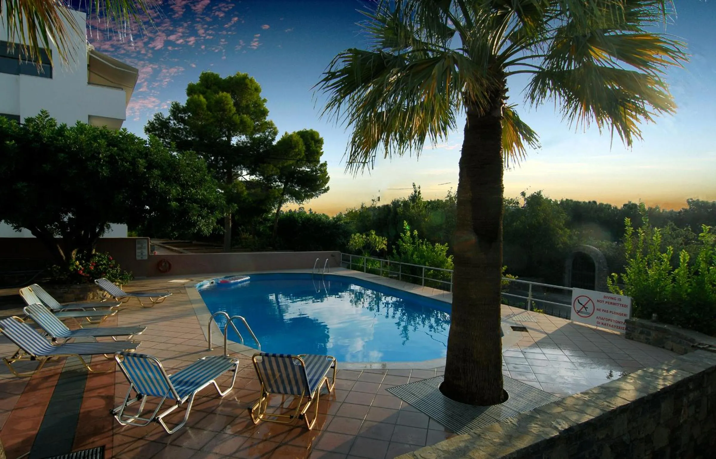 Swimming pool in Lato hotel