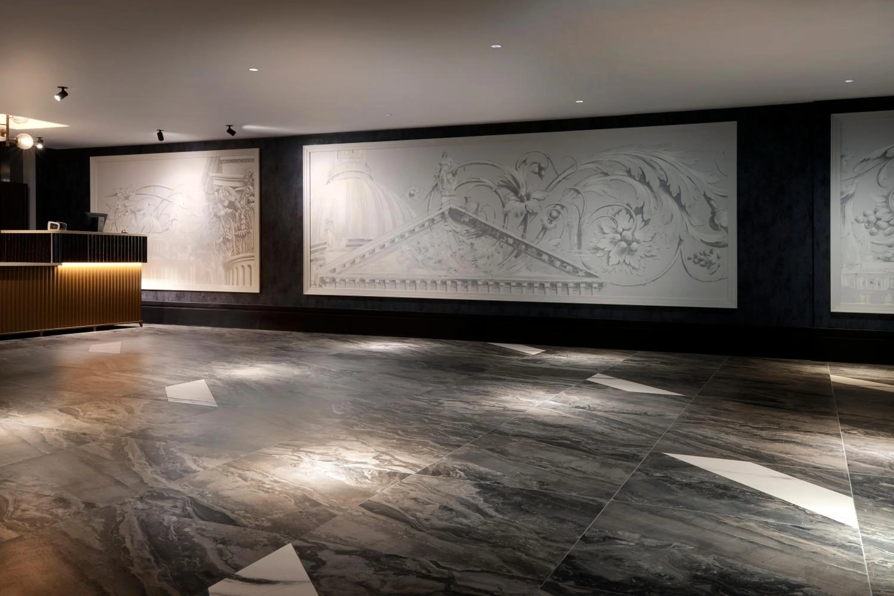 Lobby or reception in Leonardo Royal London St Paul’s