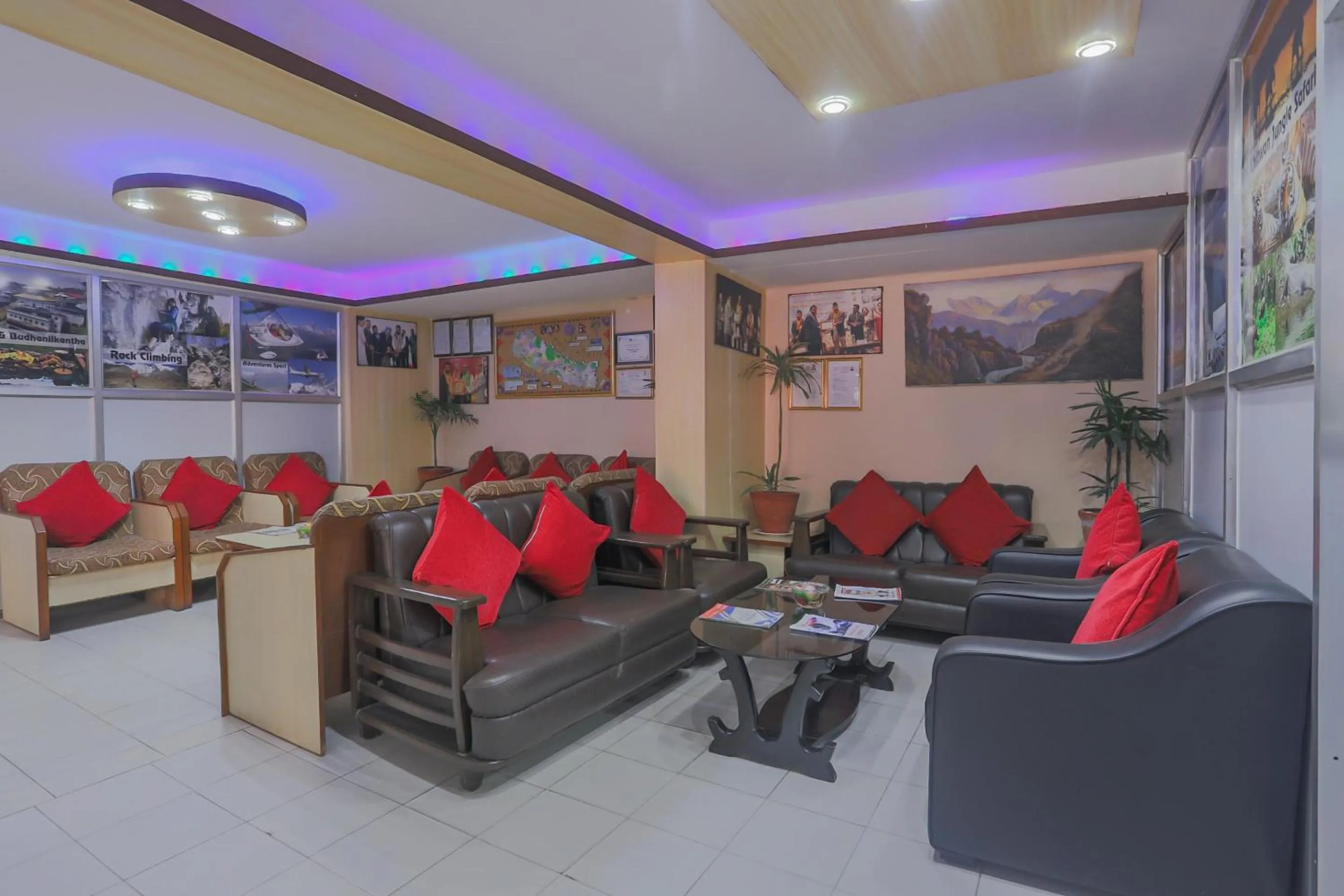 Lobby or reception in OYO 789 Hotel Shivam Plaza