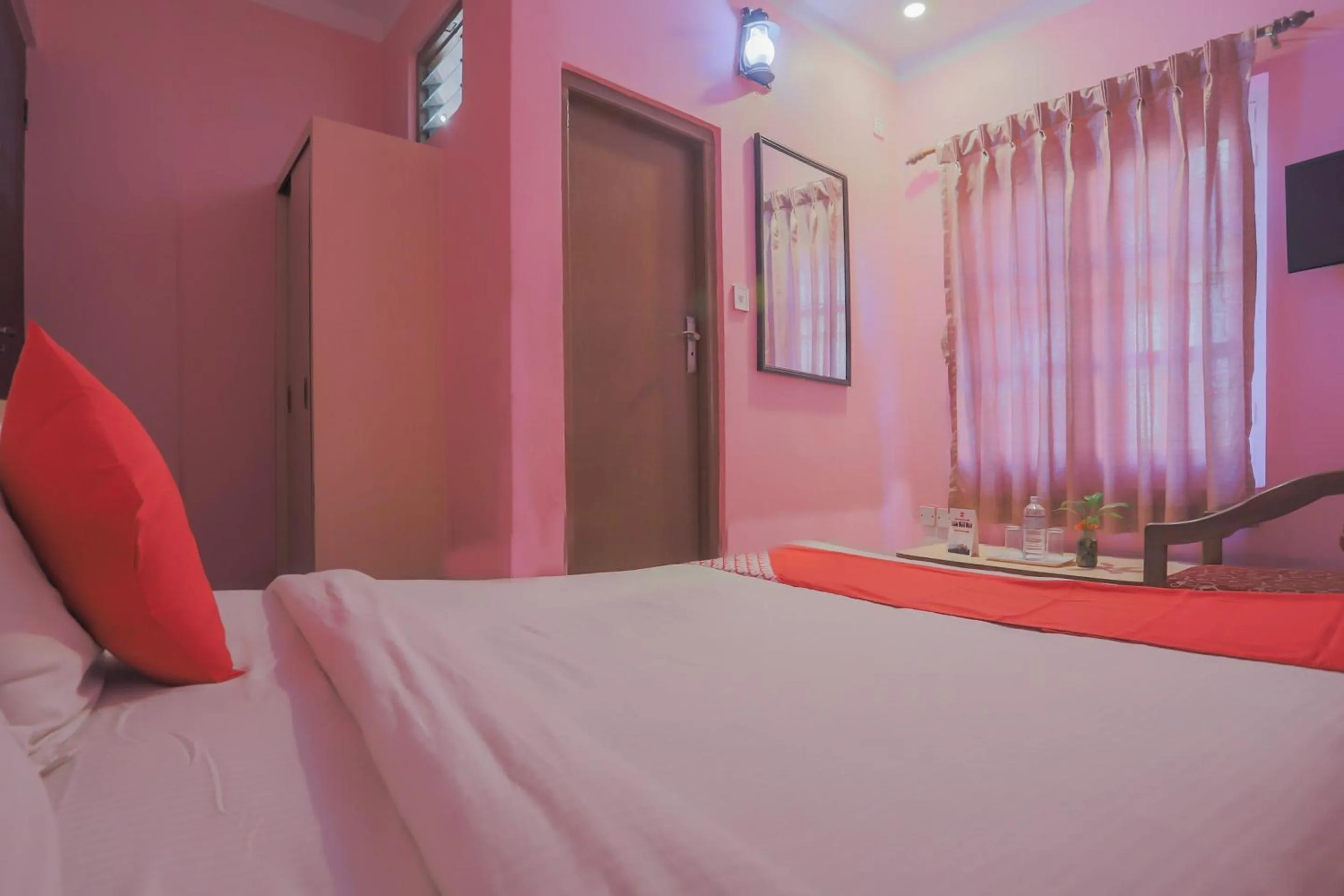 Bedroom, Bed in OYO 789 Hotel Shivam Plaza