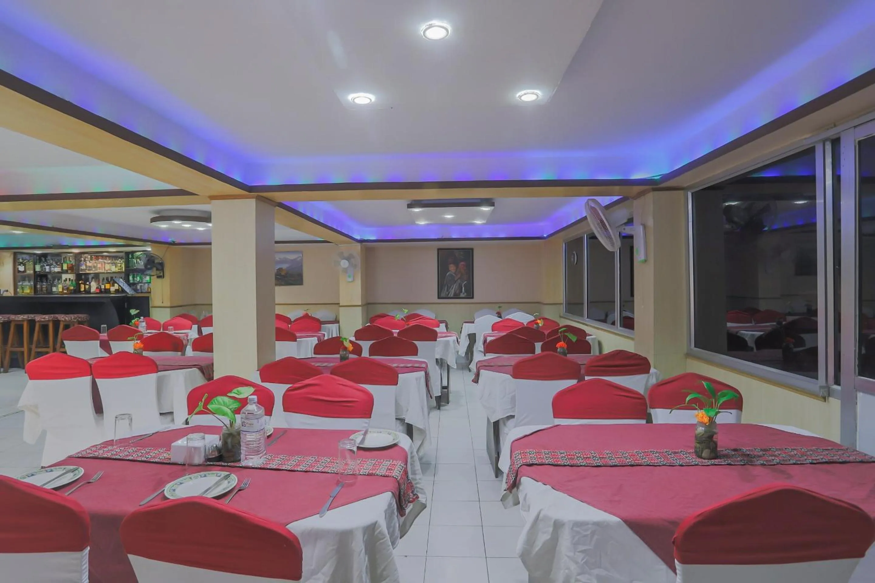 Restaurant/places to eat in OYO 789 Hotel Shivam Plaza