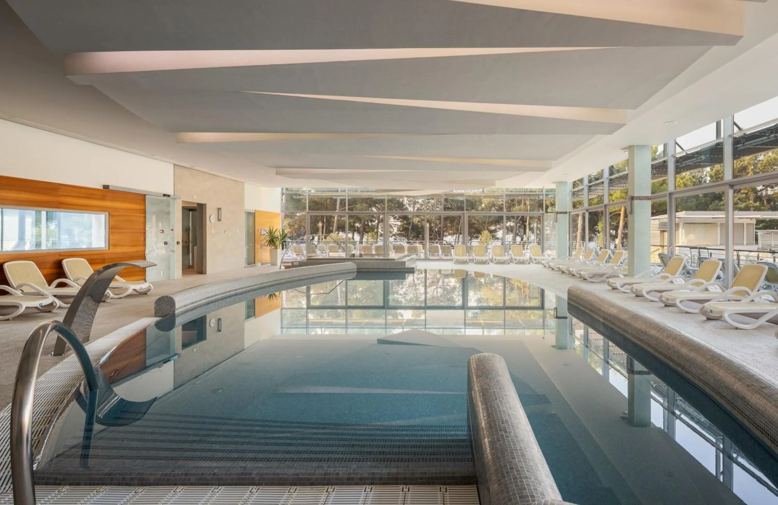 Swimming pool in Bluesun Hotel Elaphusa