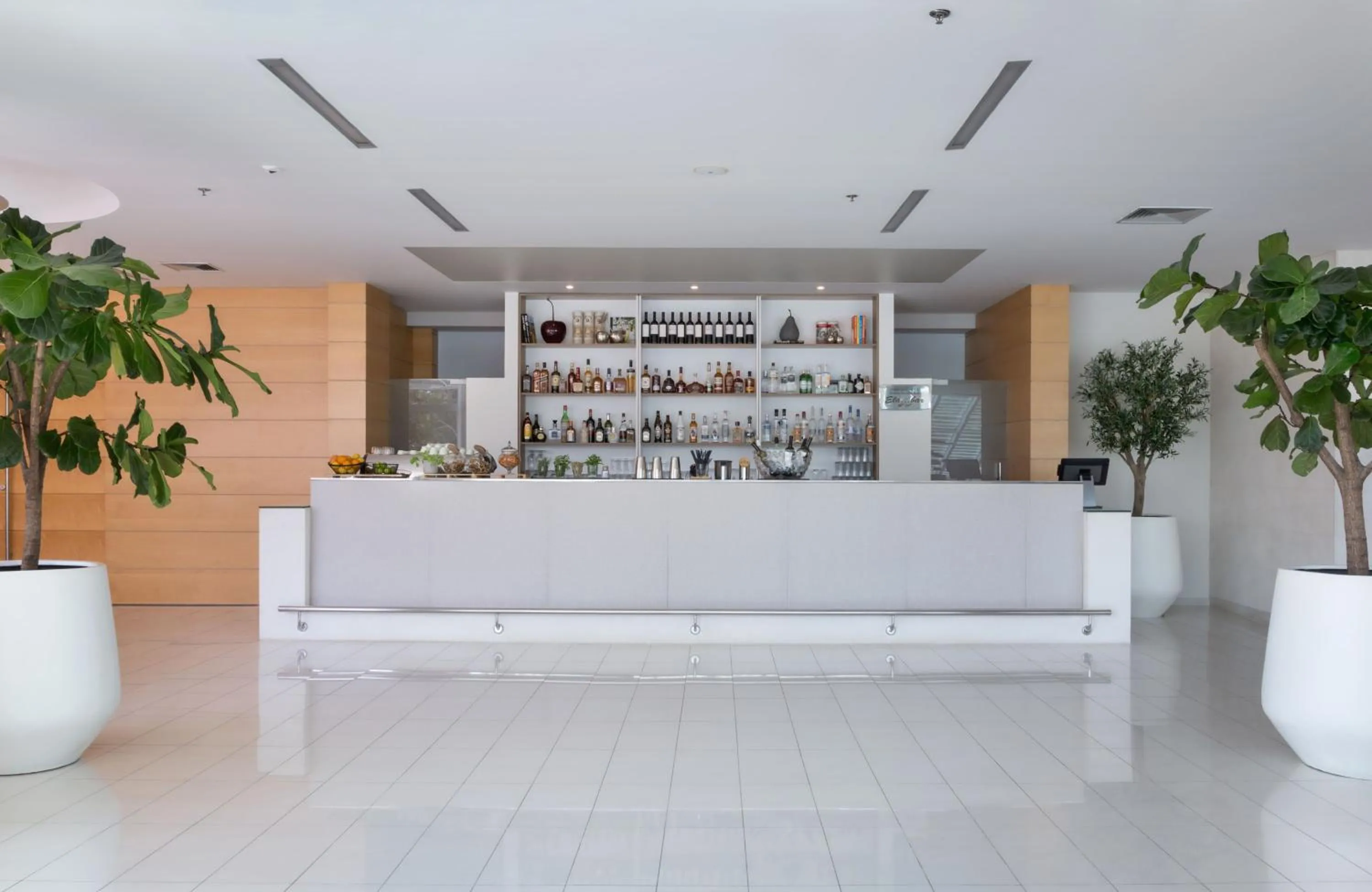 Lounge or bar in Bluesun Hotel Elaphusa