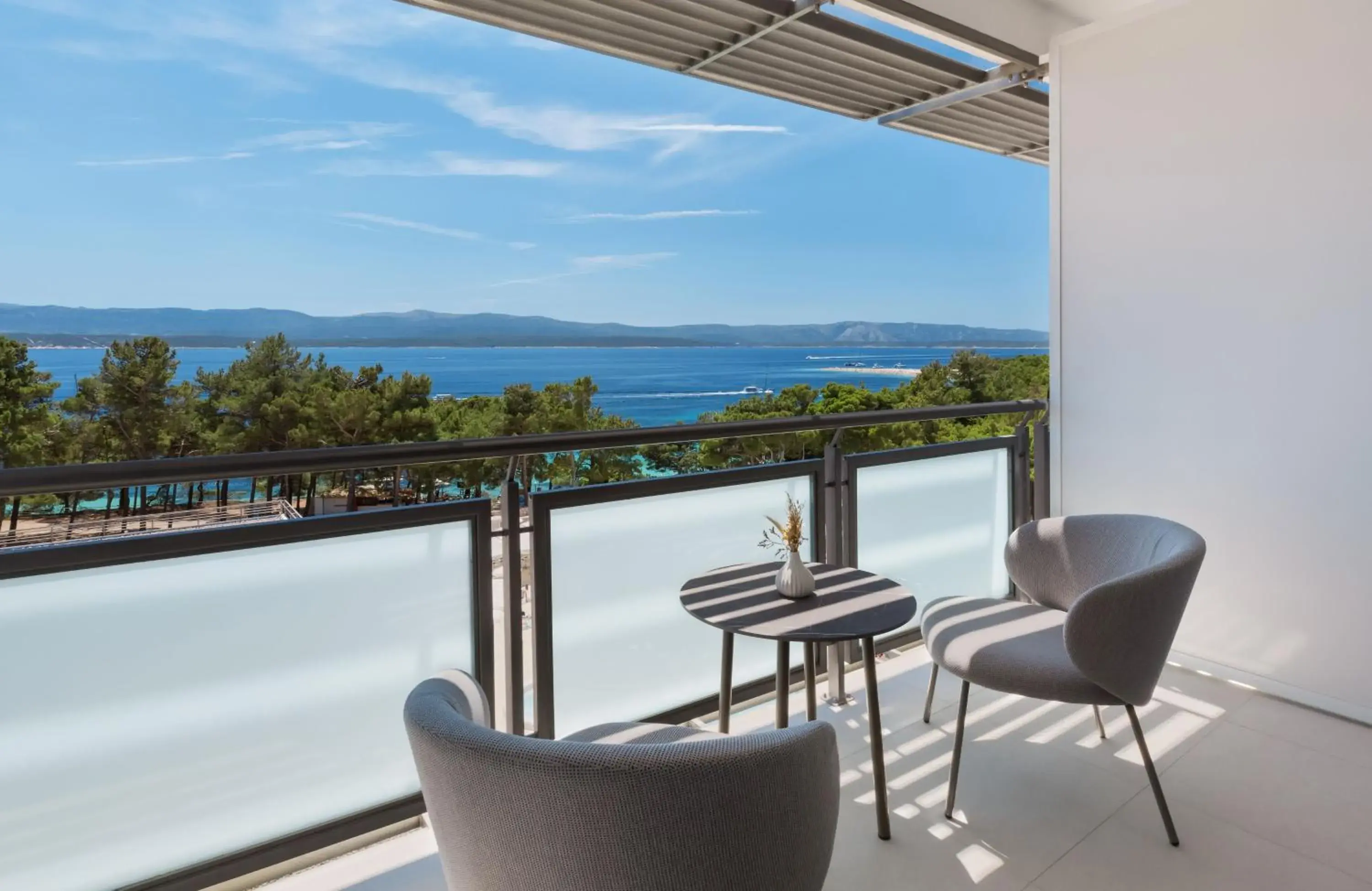 Premium Double Room with Sea View in Bluesun Hotel Elaphusa Premium Double Room with Sea View in Bluesun Hotel Elaphusa