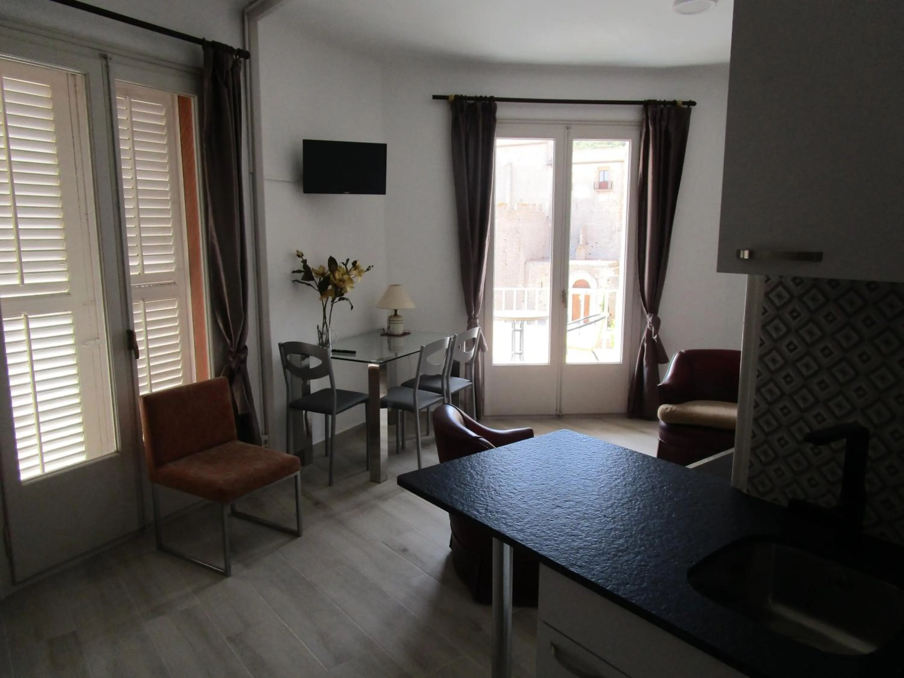 Hotel Apartaments Gesòria Porta Ferrada