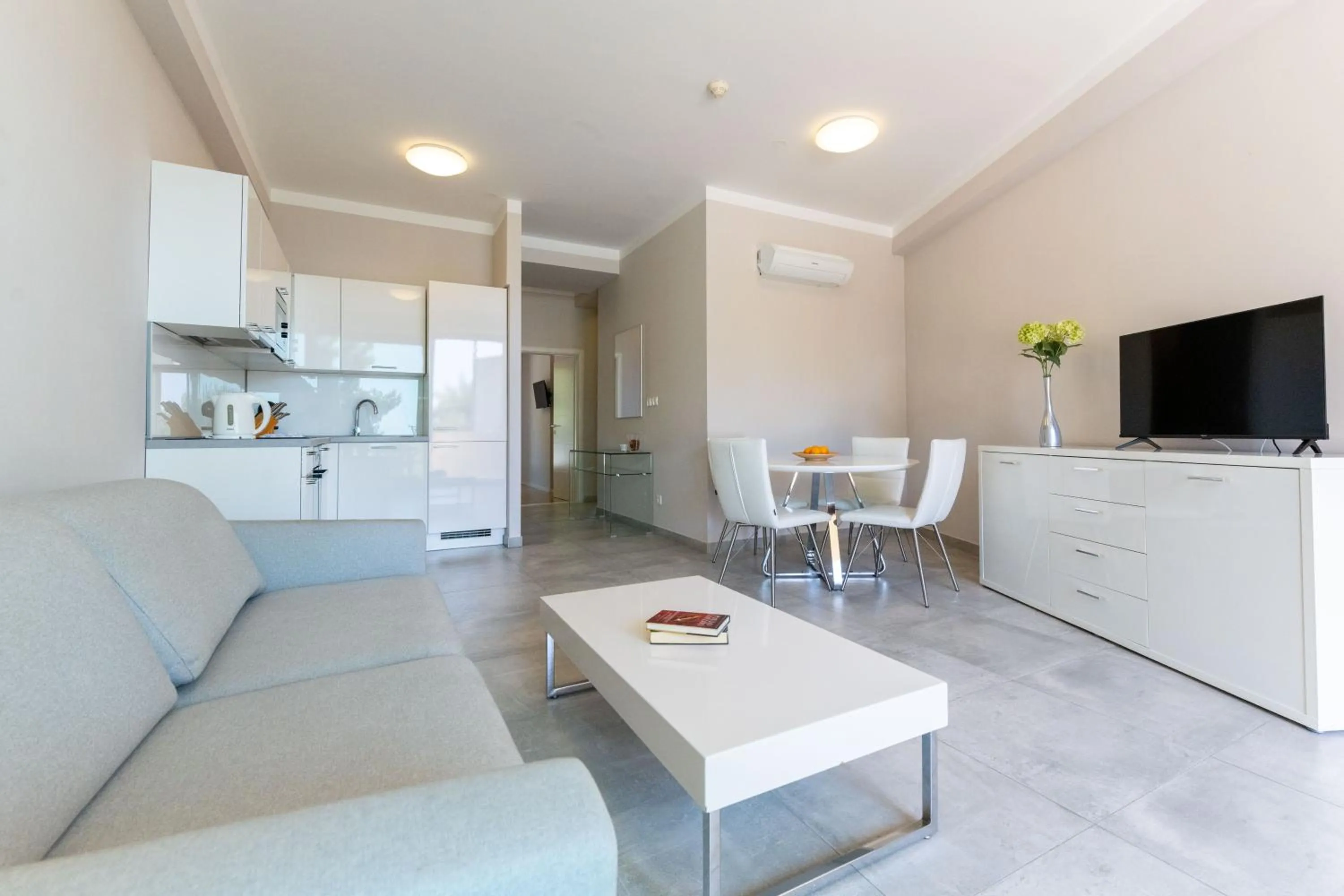 TV and multimedia in The Residence Aparthotel