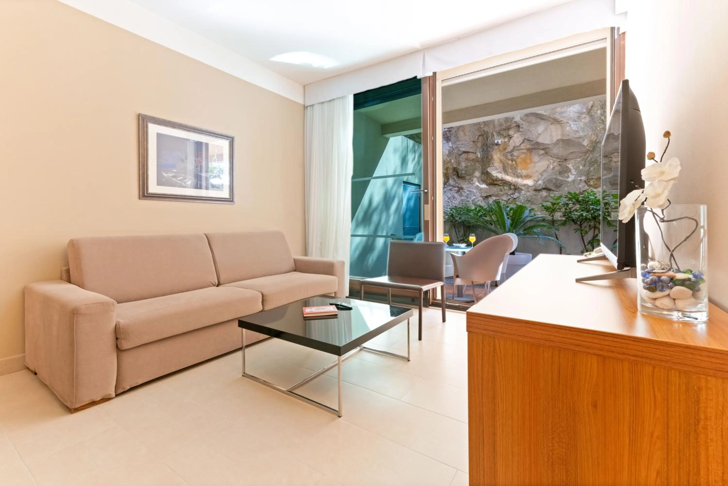 TV and multimedia in The Residence Aparthotel