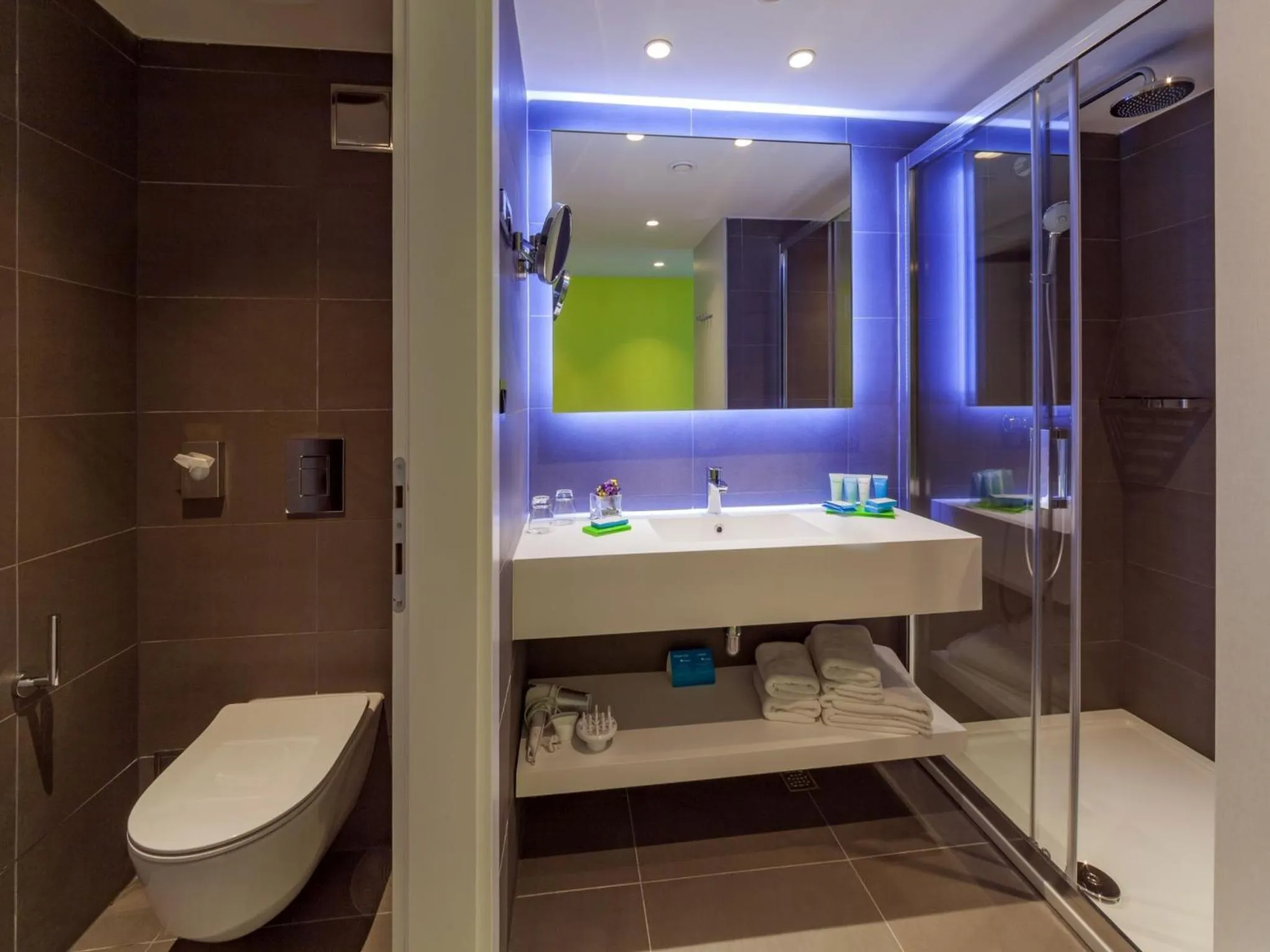 Shower in Bluesun hotel Berulia