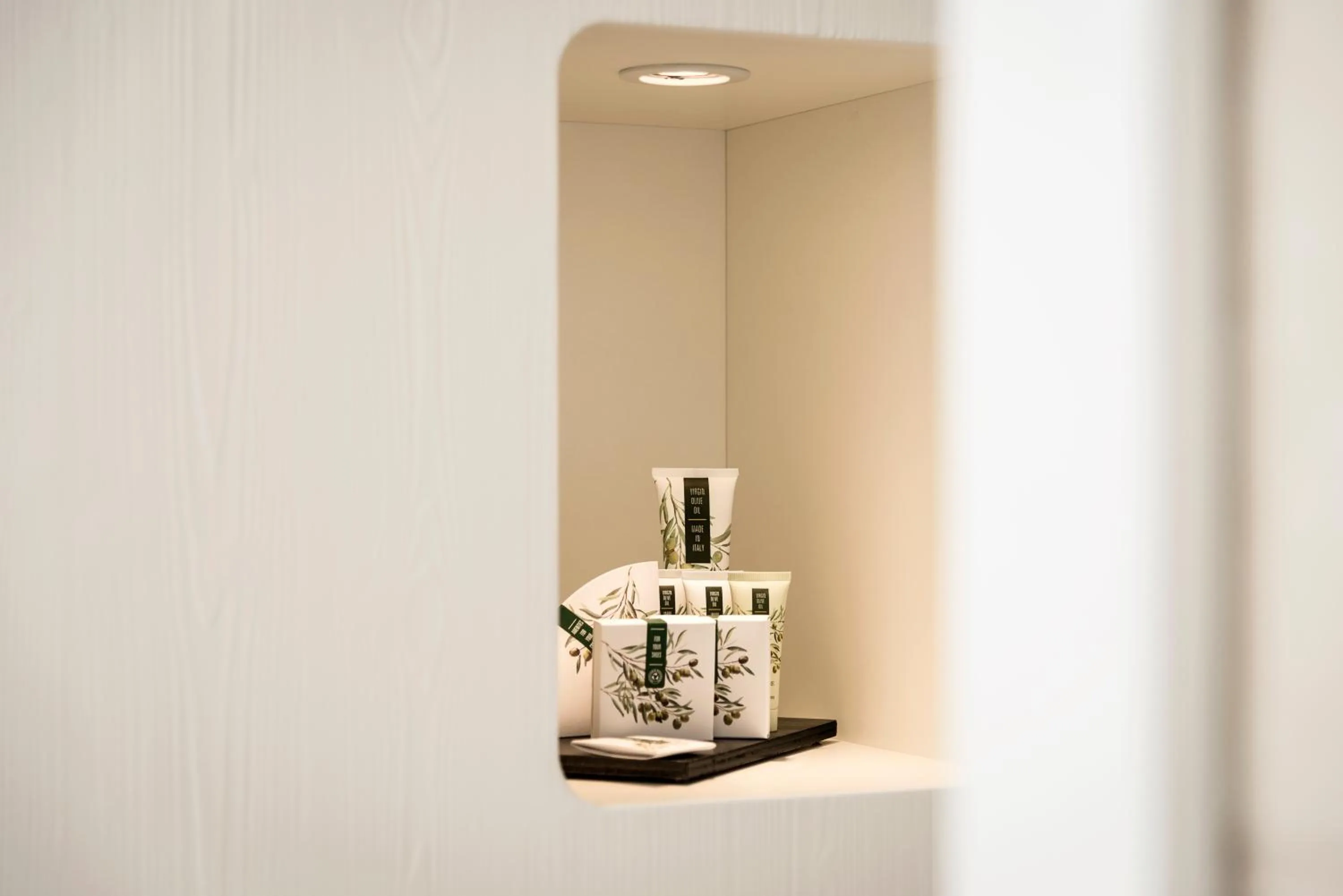 Shower in Masseria Muntibianchi AgriResort Restaurant & SPA