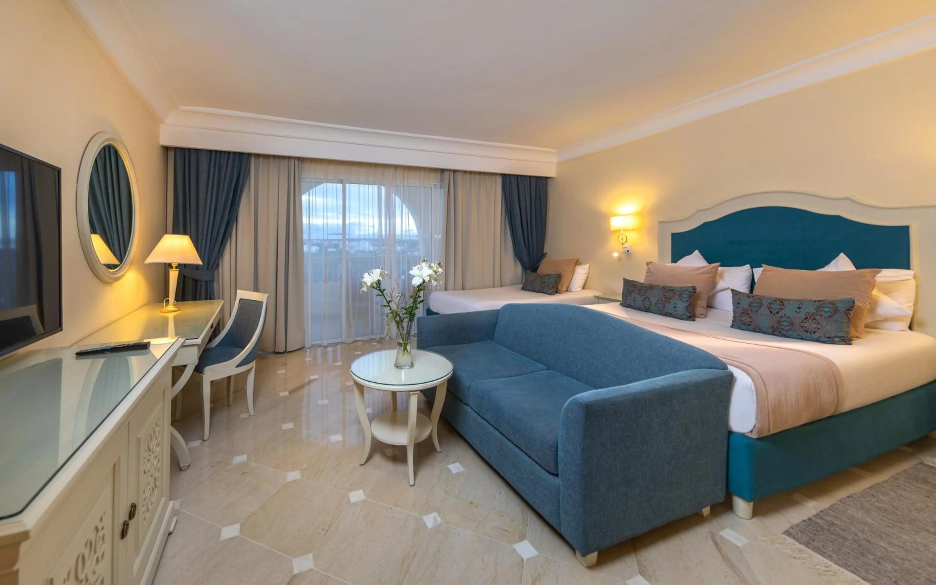 Property building, Bed in Steigenberger Marhaba Thalasso Hammamet