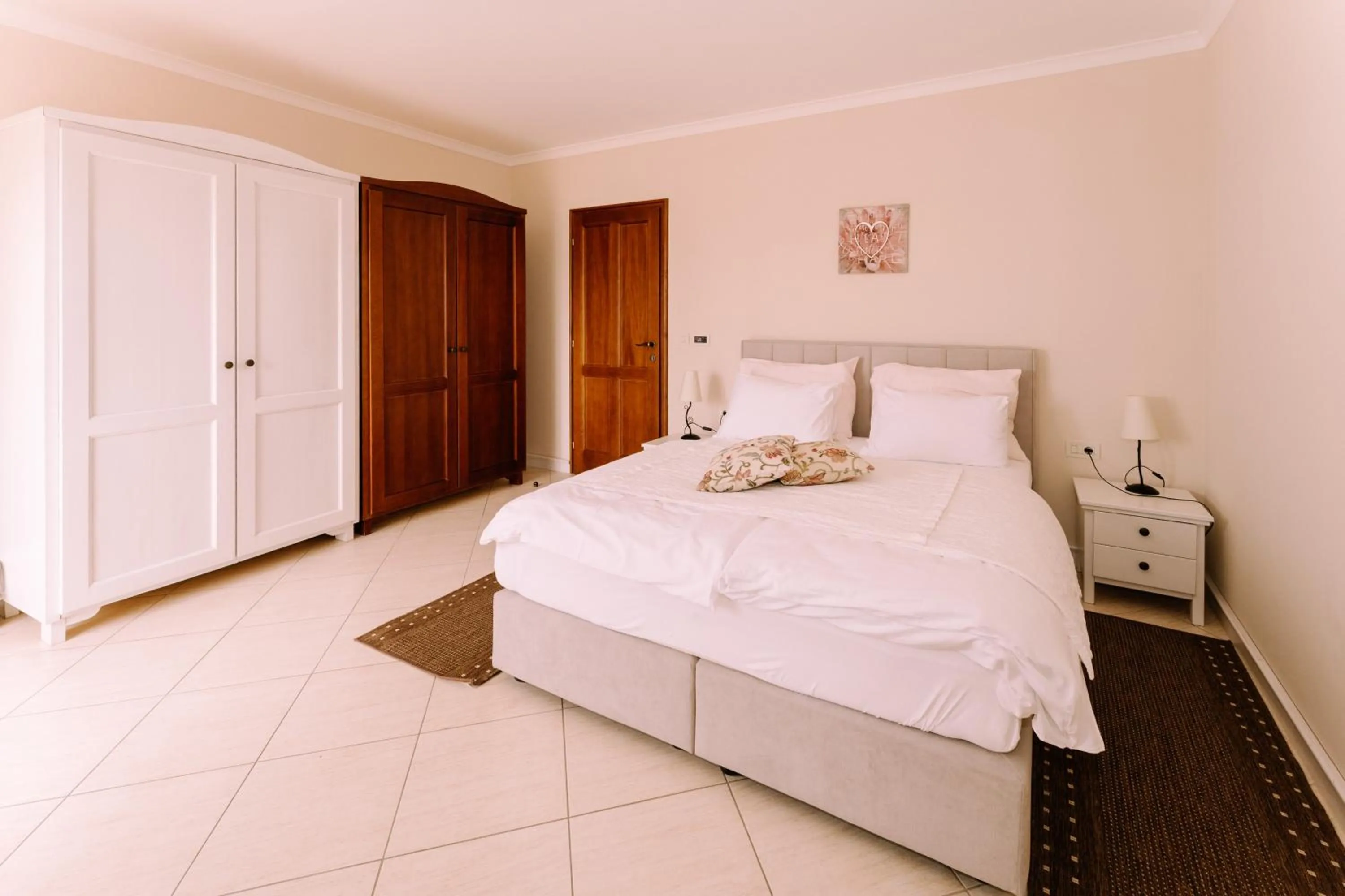 Bed in Hotel Abalone