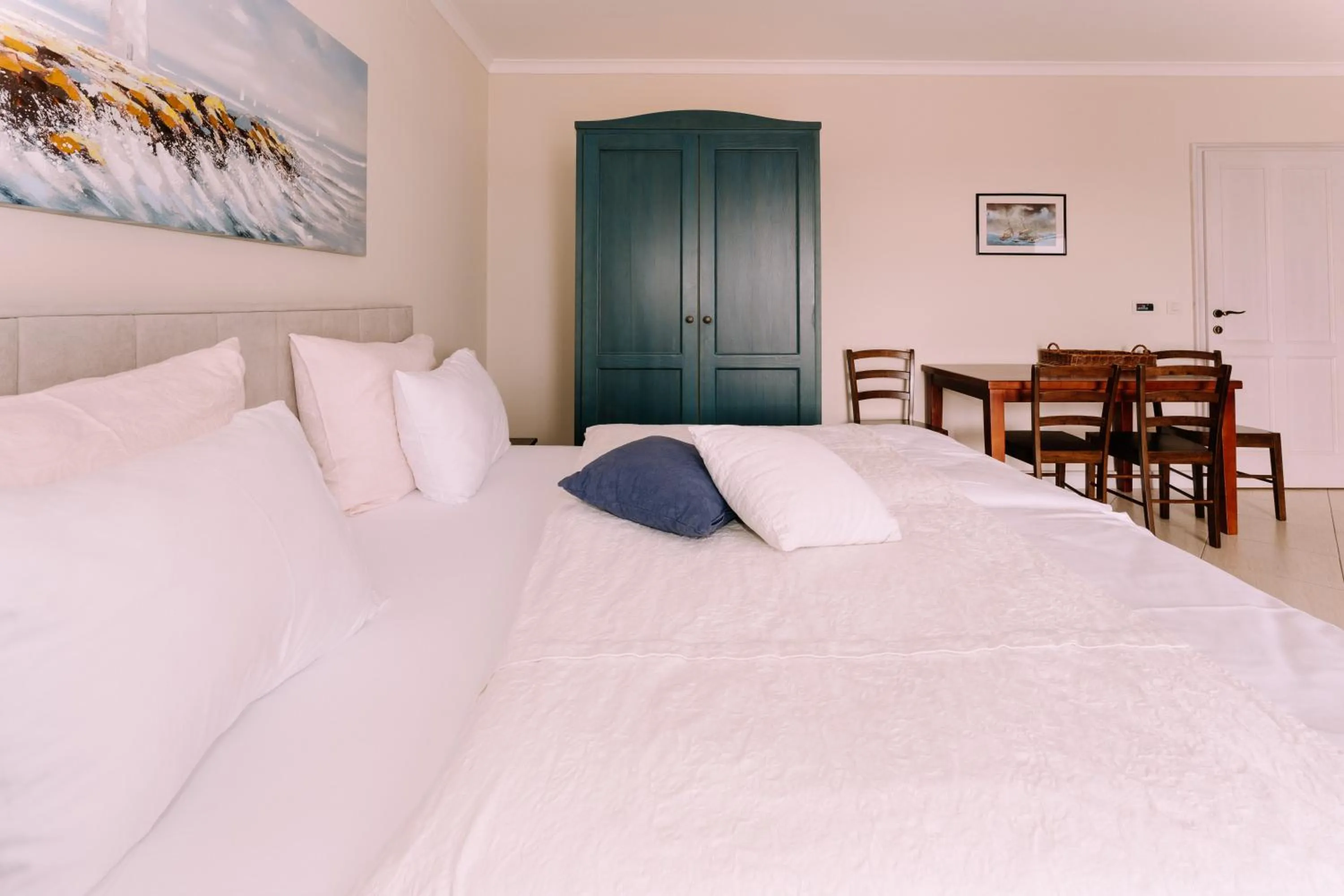 Bed in Hotel Abalone