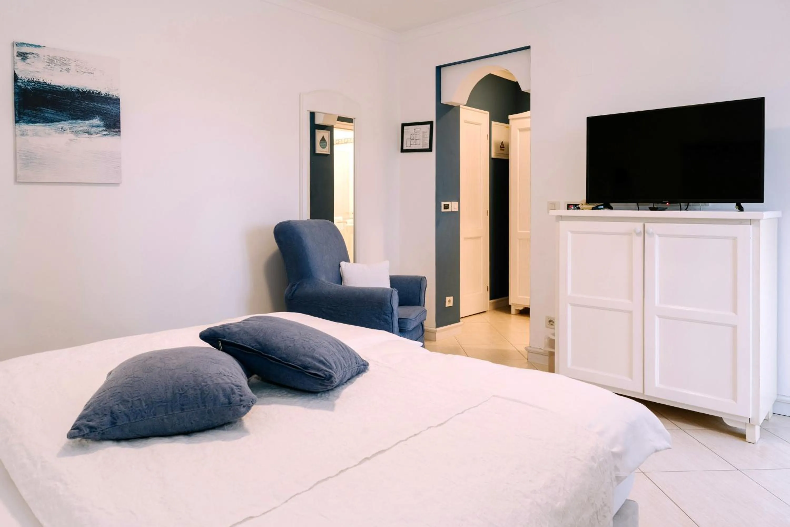 Bed in Hotel Abalone