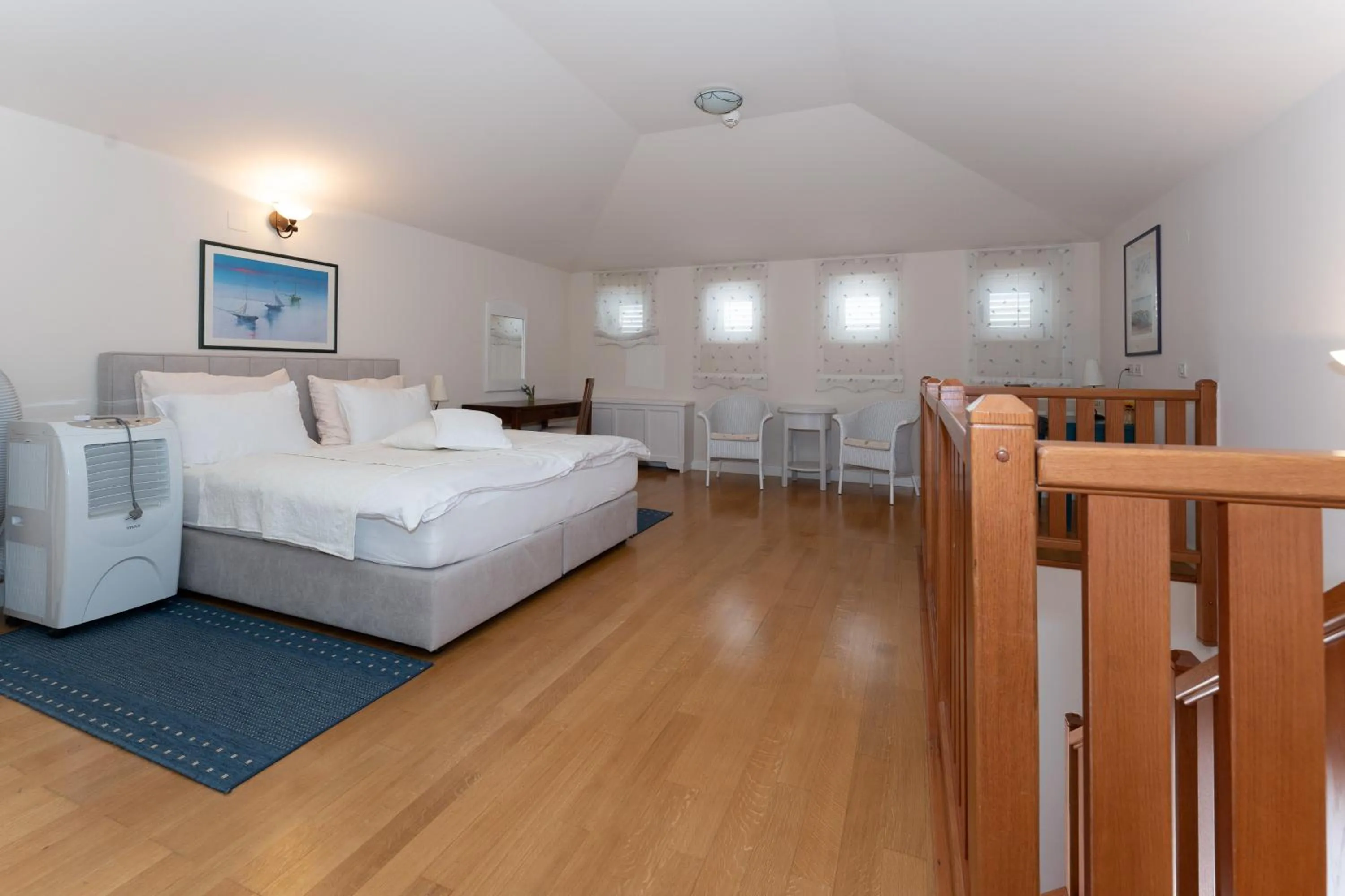 Bed in Hotel Abalone