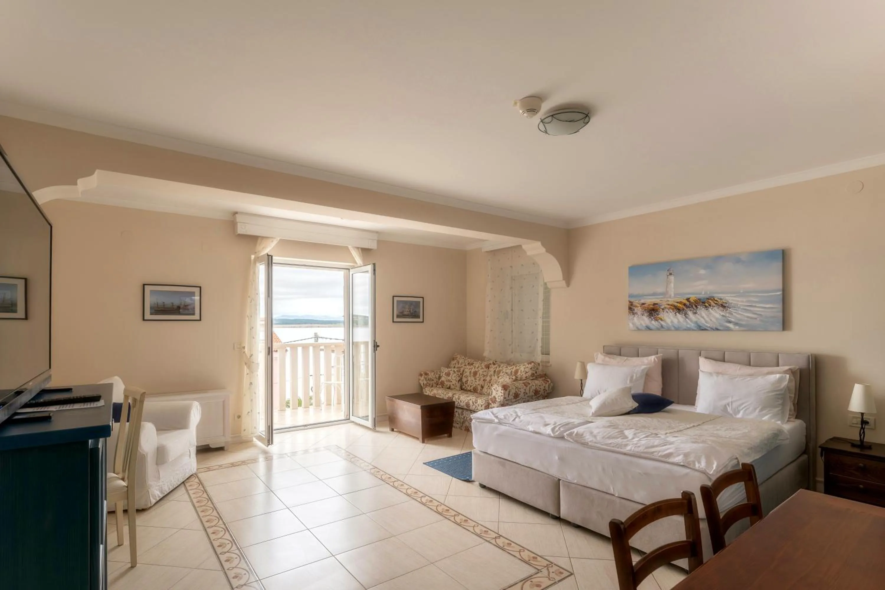 Bed in Hotel Abalone