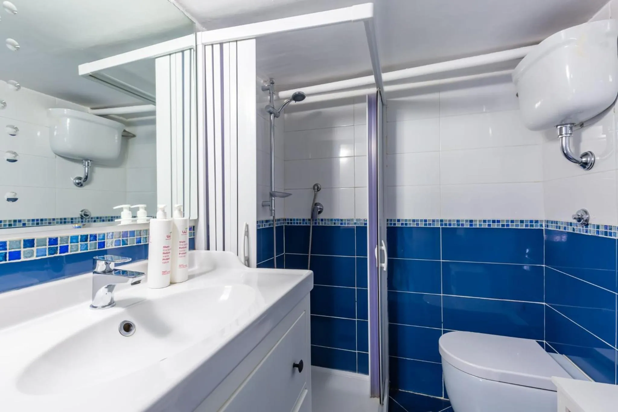 Toilet in B&B Antica Napoli