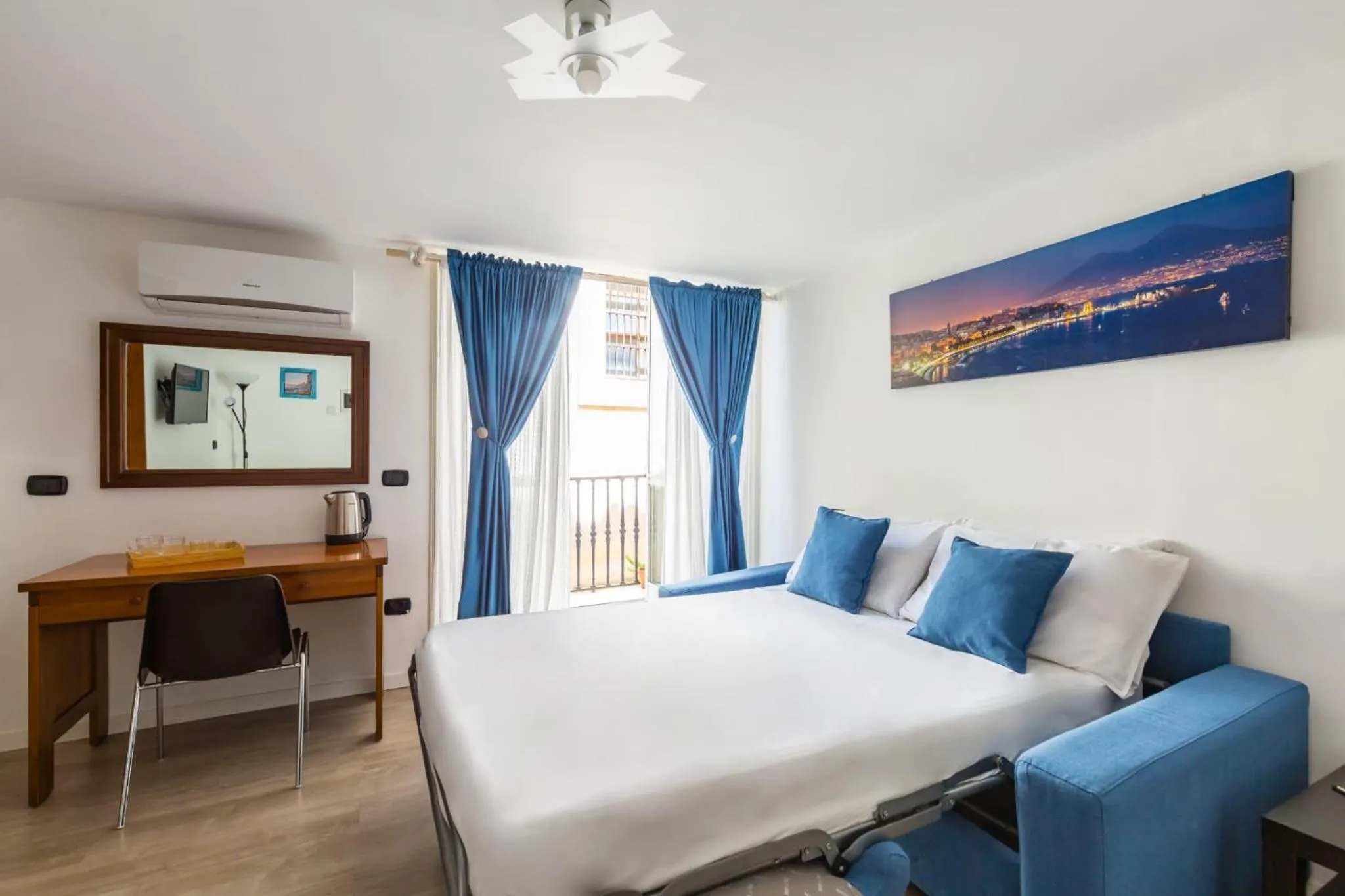 Bed in B&B Antica Napoli