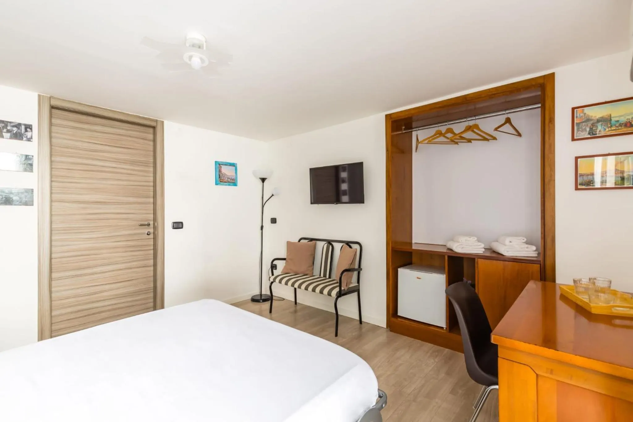 Photo of the whole room, Bed in B&B Antica Napoli