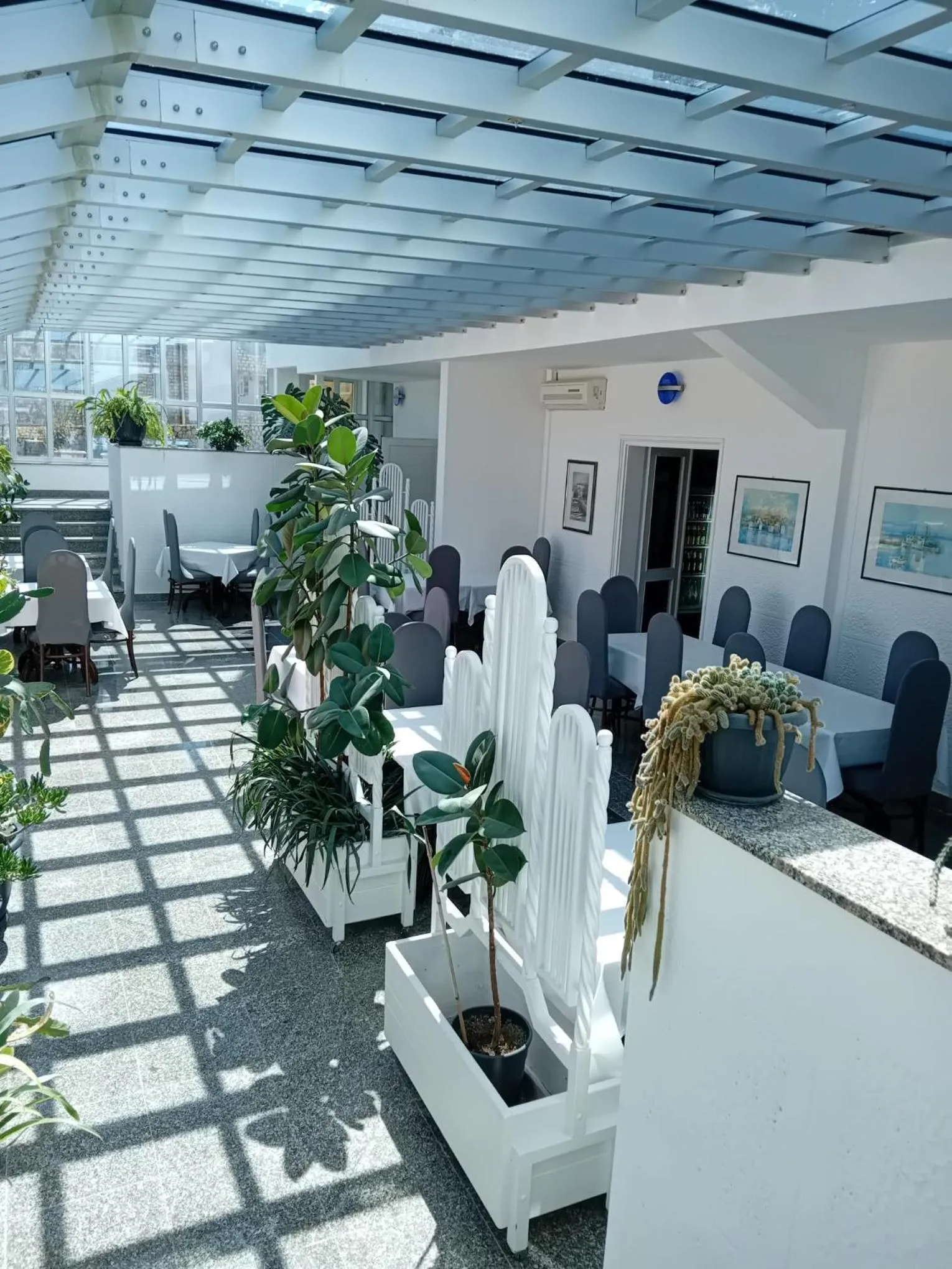 Restaurant/places to eat in Hotel Biser