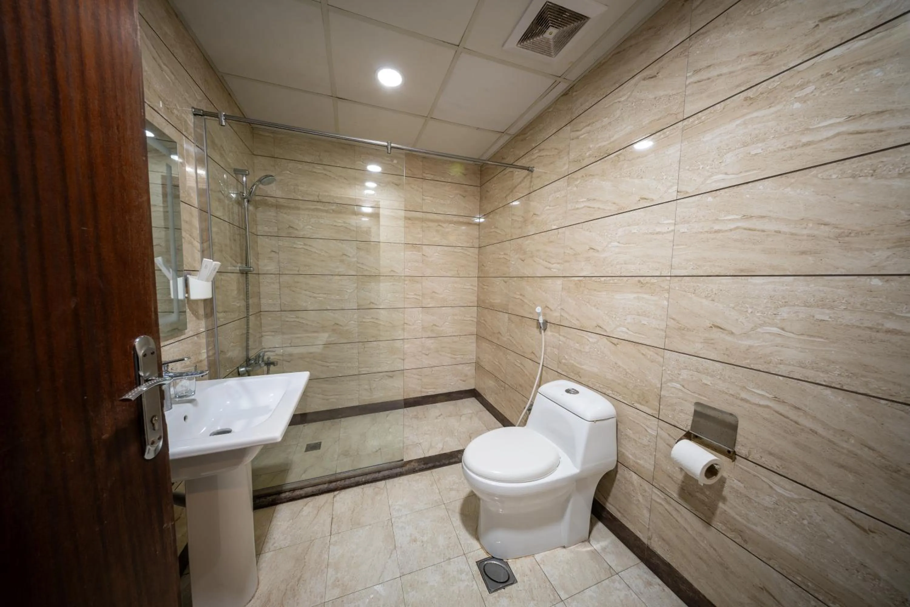 Golden Garden Al Corniche