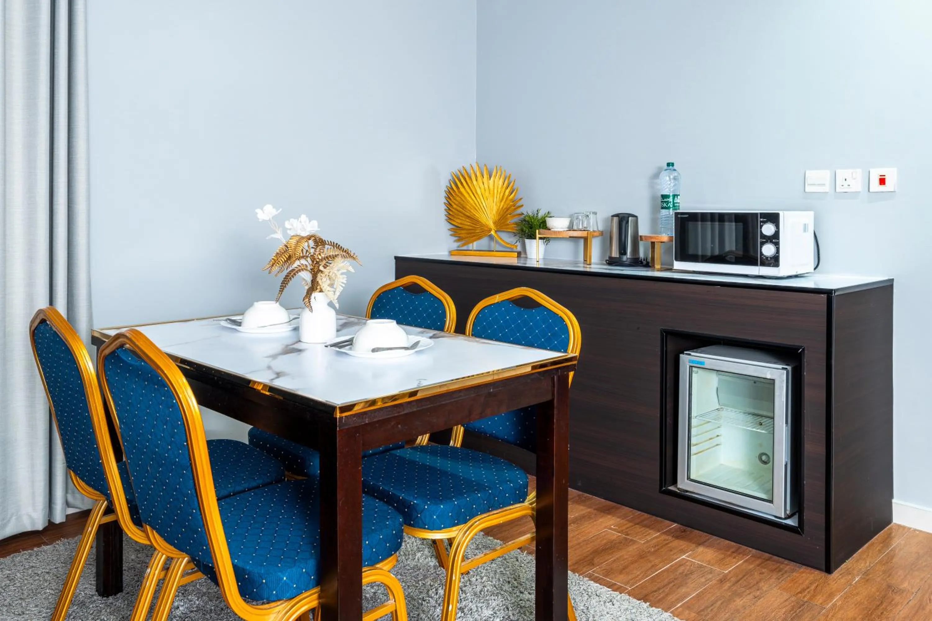 Golden Garden Al Corniche