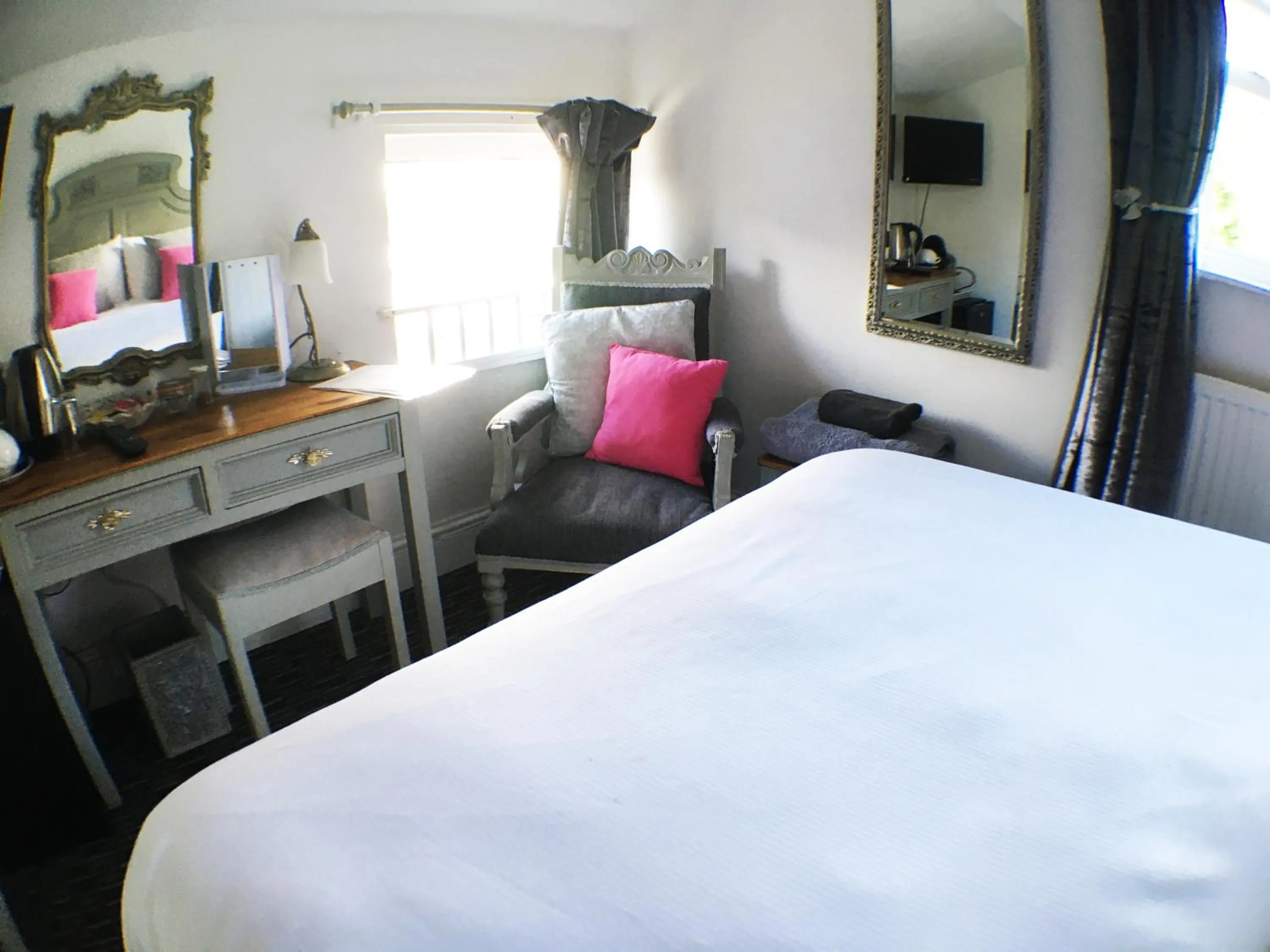 Bed in Hillside Bed and Breakfast