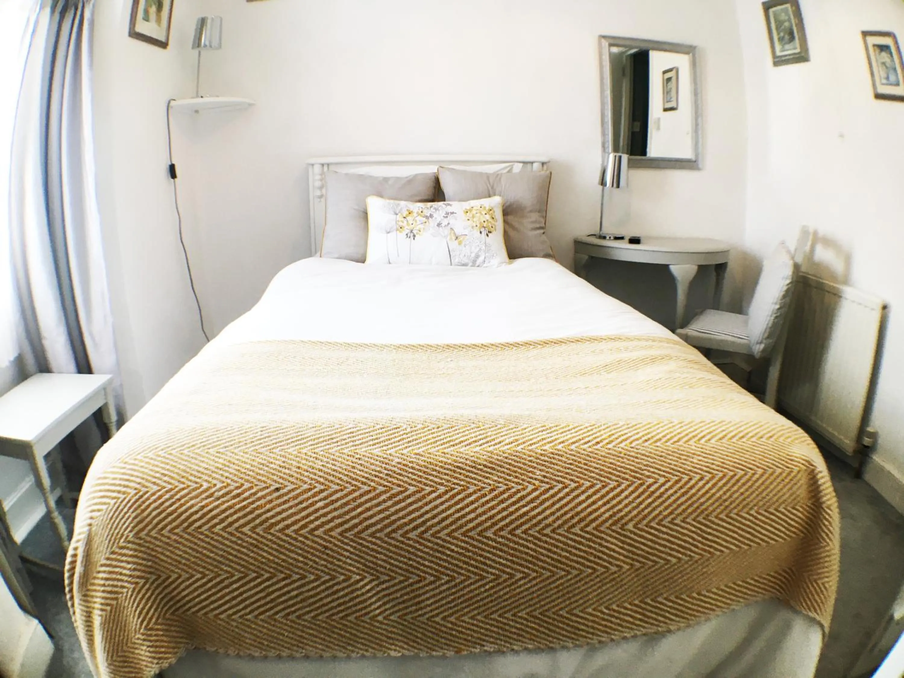 Bed in Hillside Bed and Breakfast