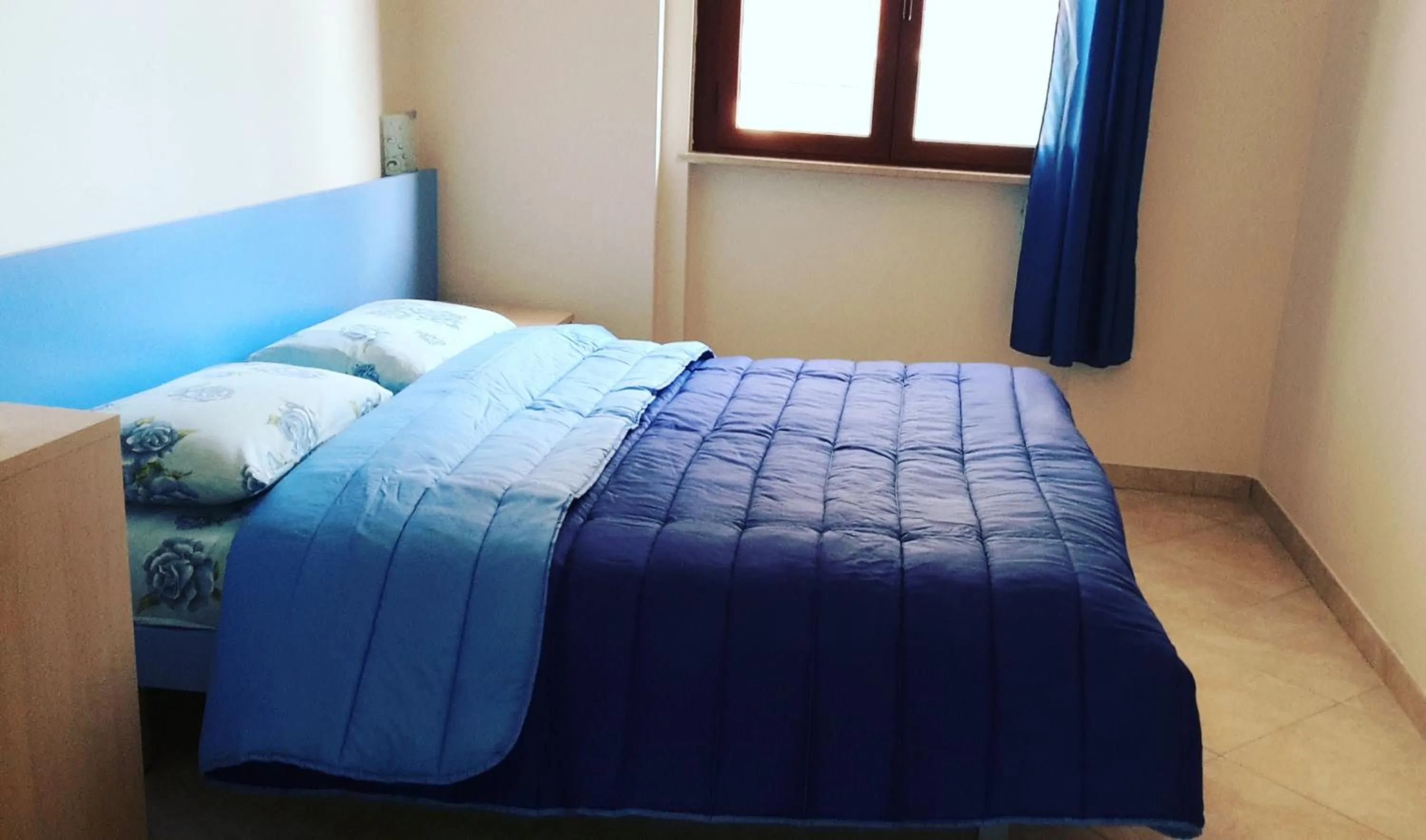 Decorative detail, Bed in G&G - Bed & Breakfast