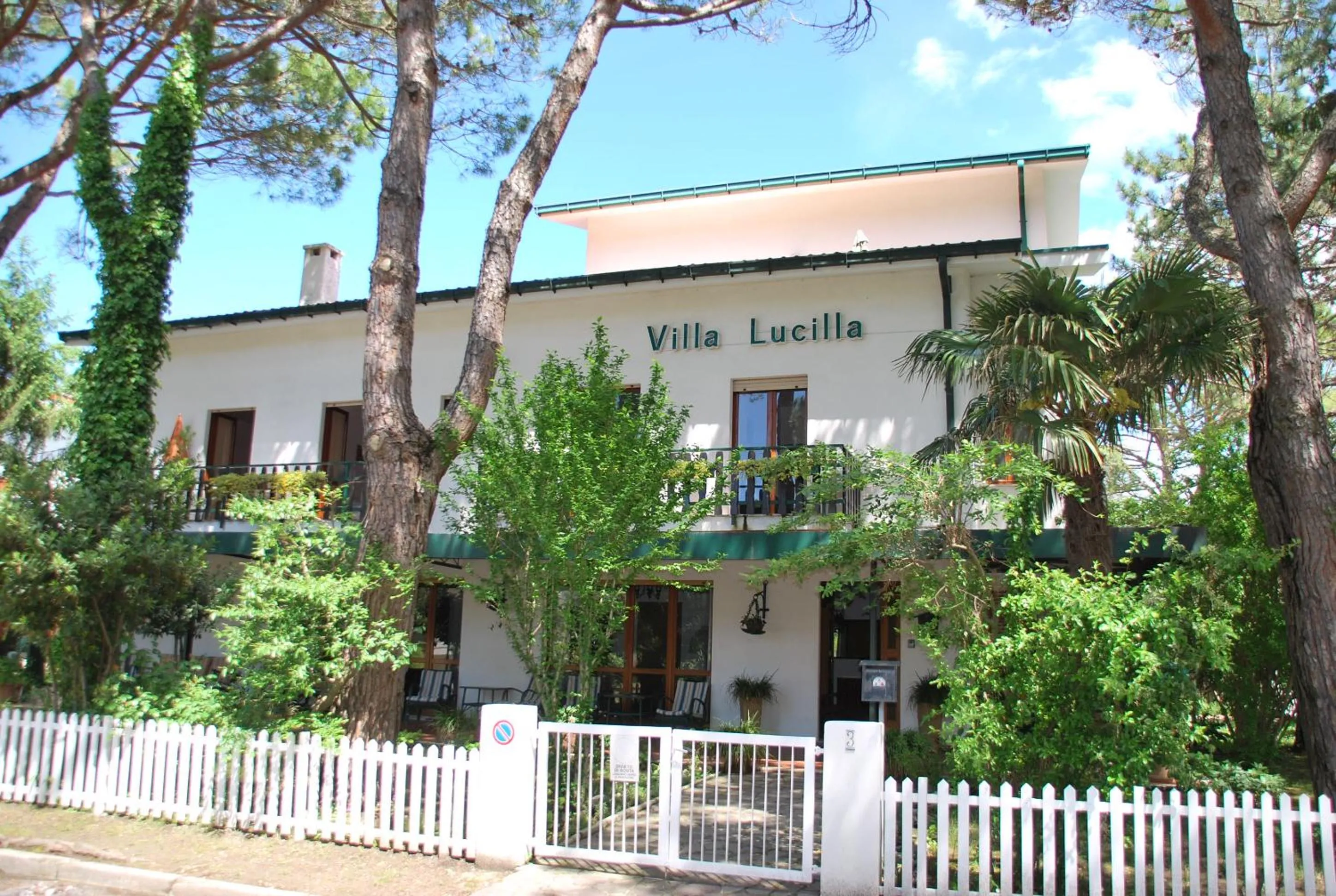 Facade/entrance in Villa Lucilla