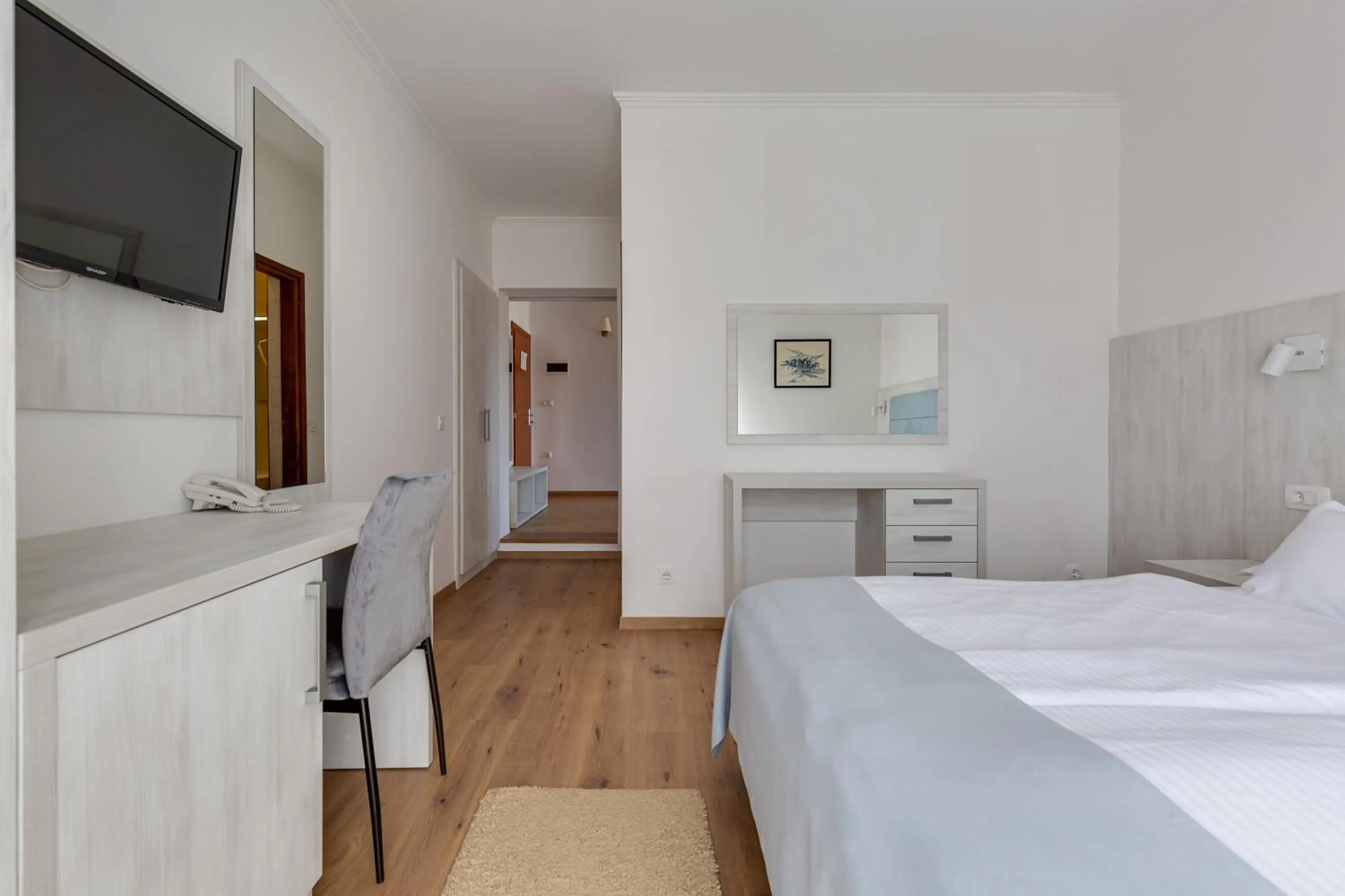 Bed in Hotel Marinko