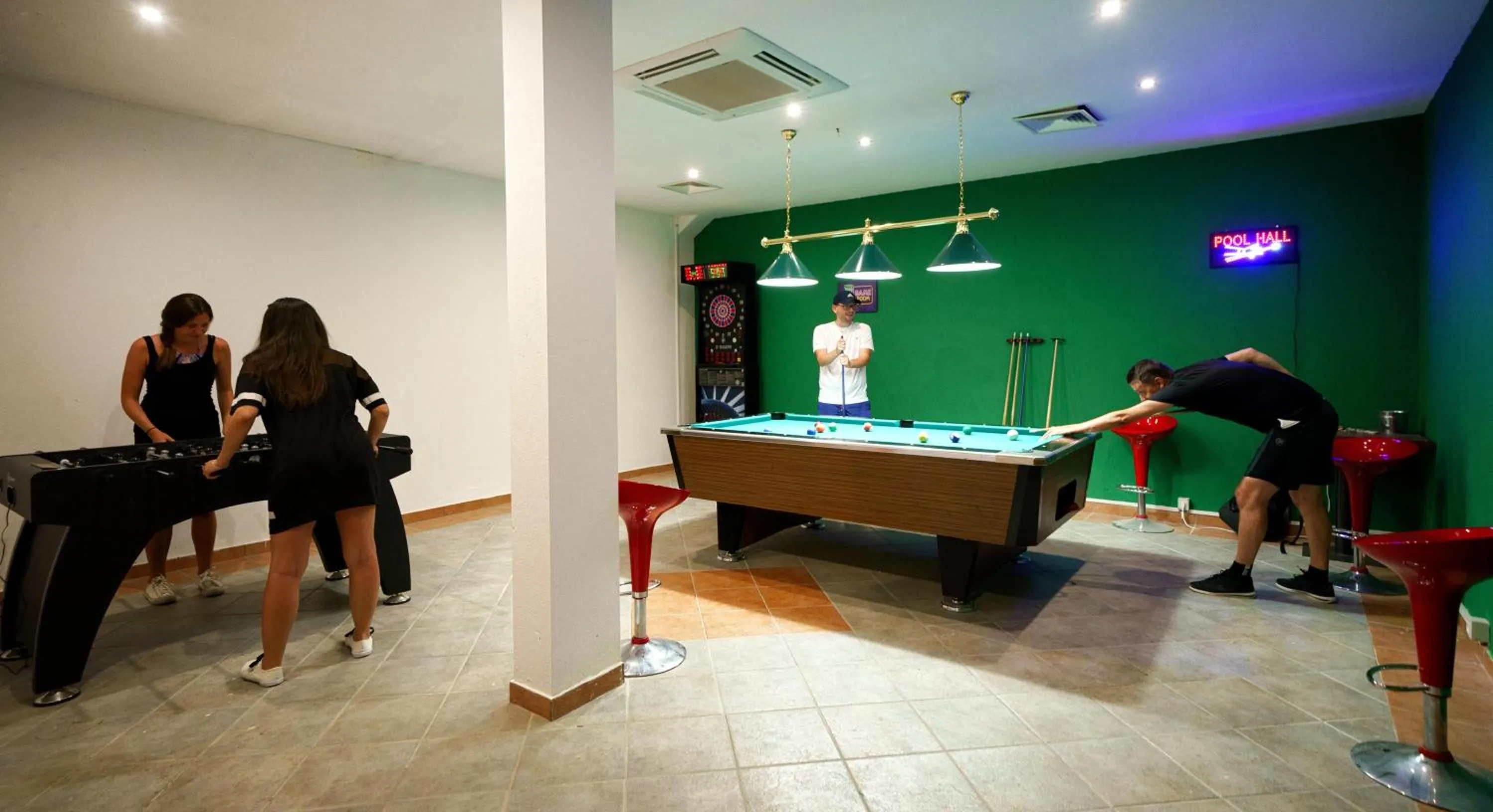 Billiard in Hotel Vrata Krke