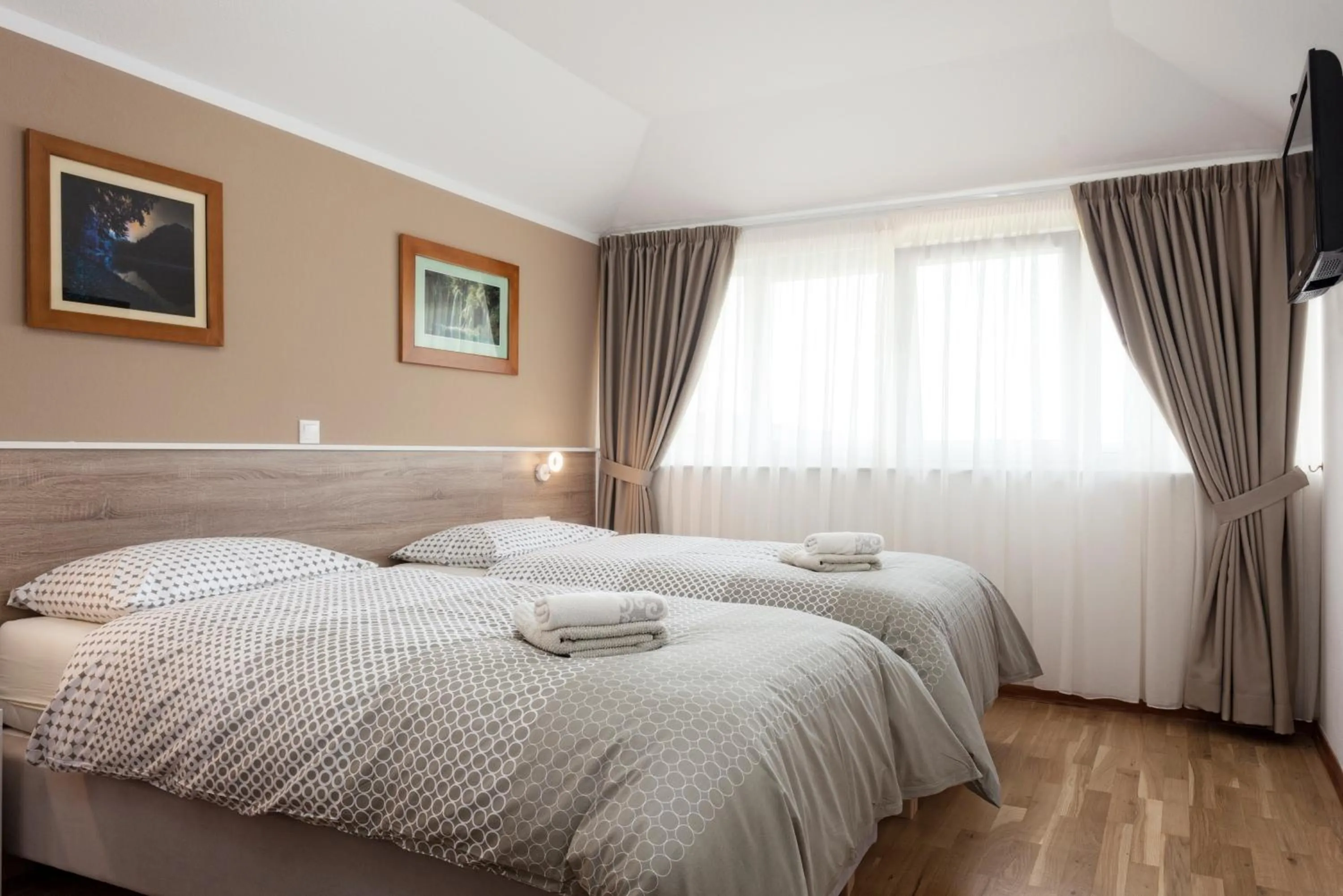 Bed in Tourist Center Marko