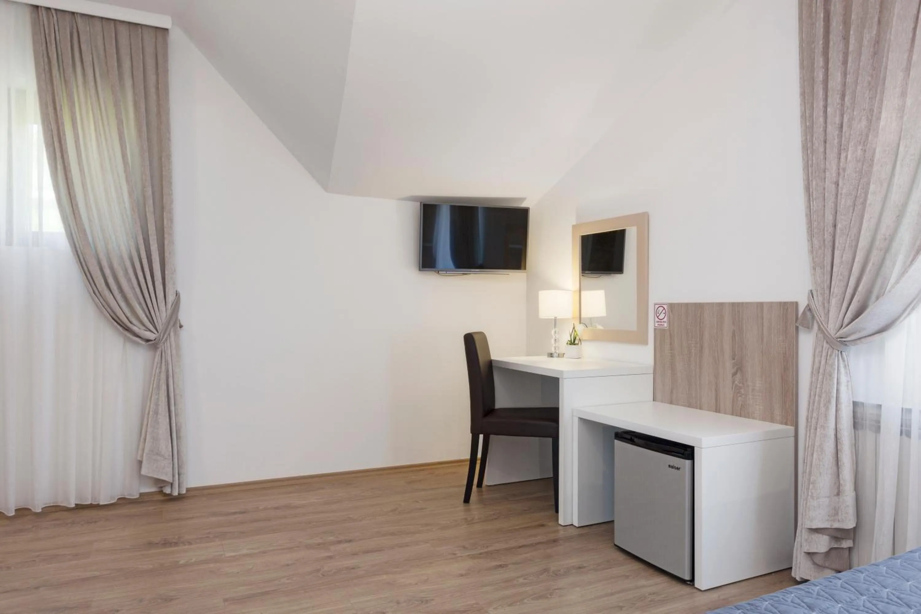 TV and multimedia, Bed in Tourist Center Marko