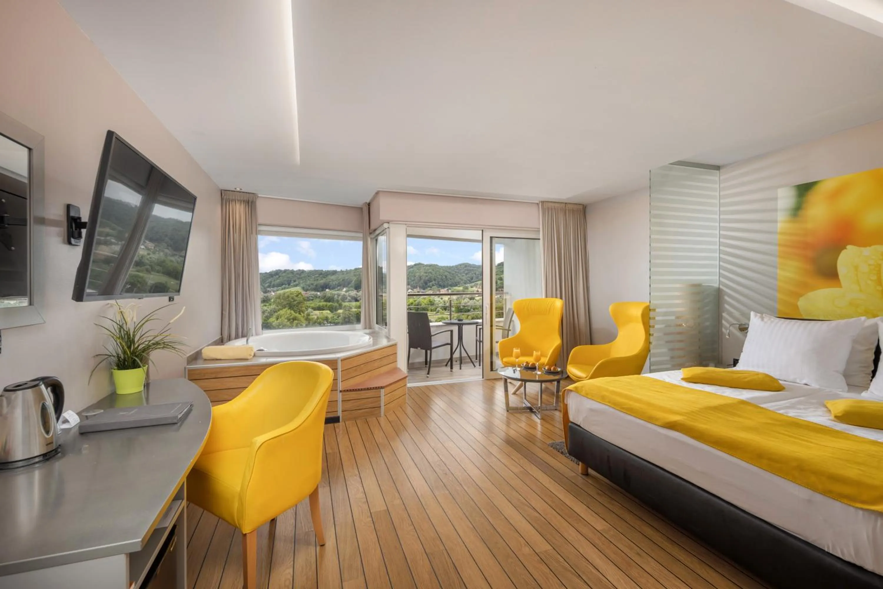 Hot Tub, Bed in Wellness Hotel Villa Magdalena