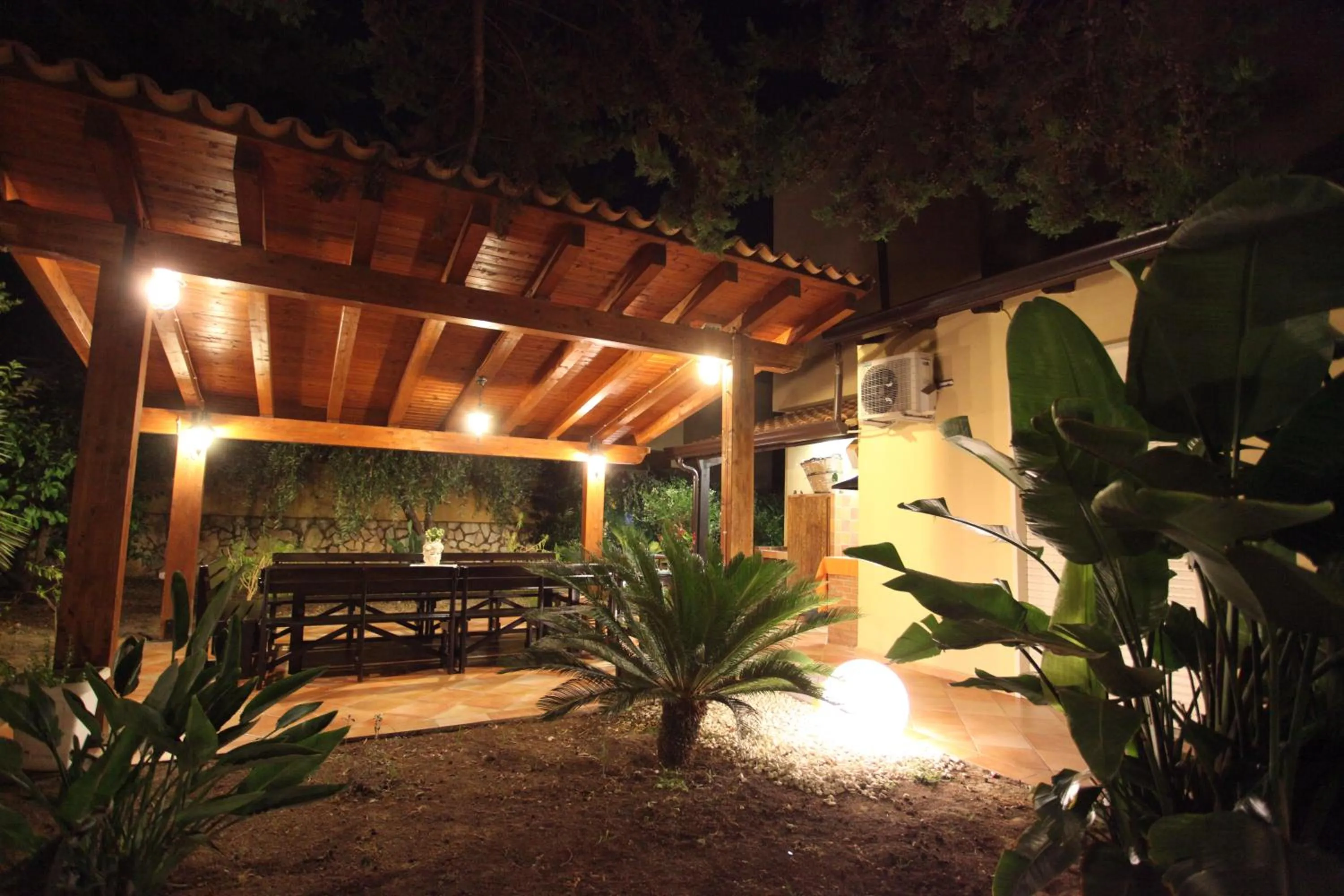 Patio in B&B Villa Maiolica