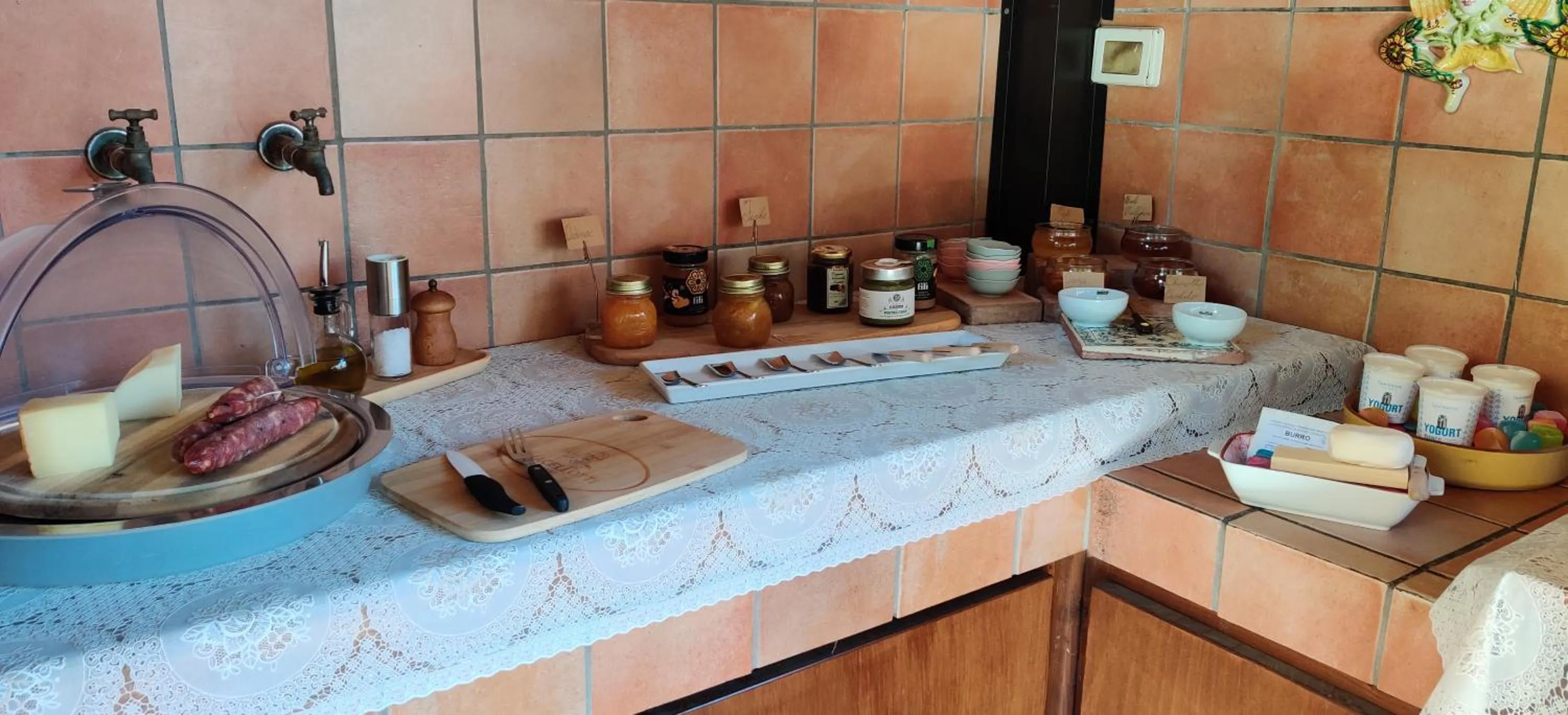 Patio in B&B Villa Maiolica