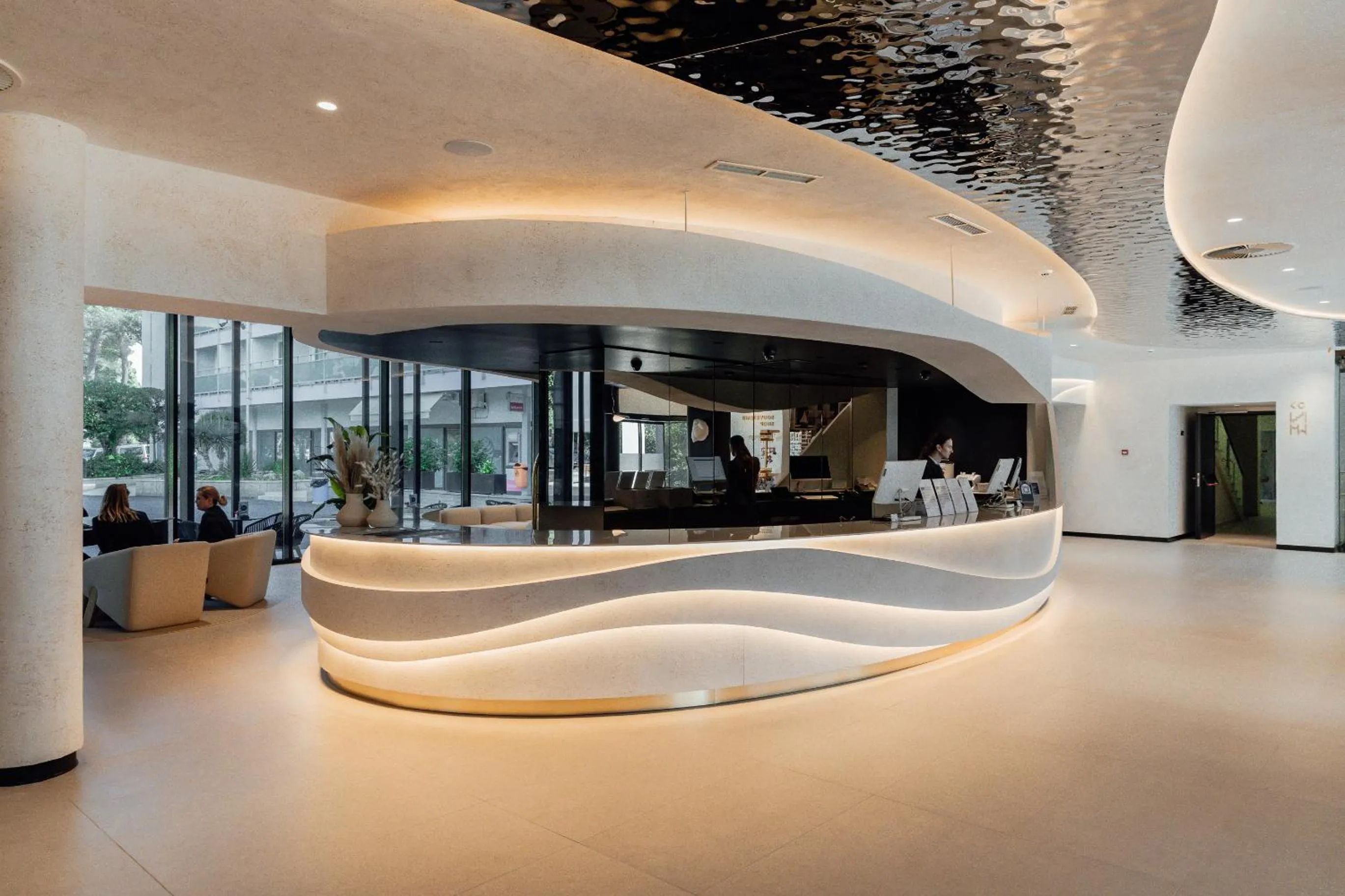 Lobby or reception in Hotel Pinija