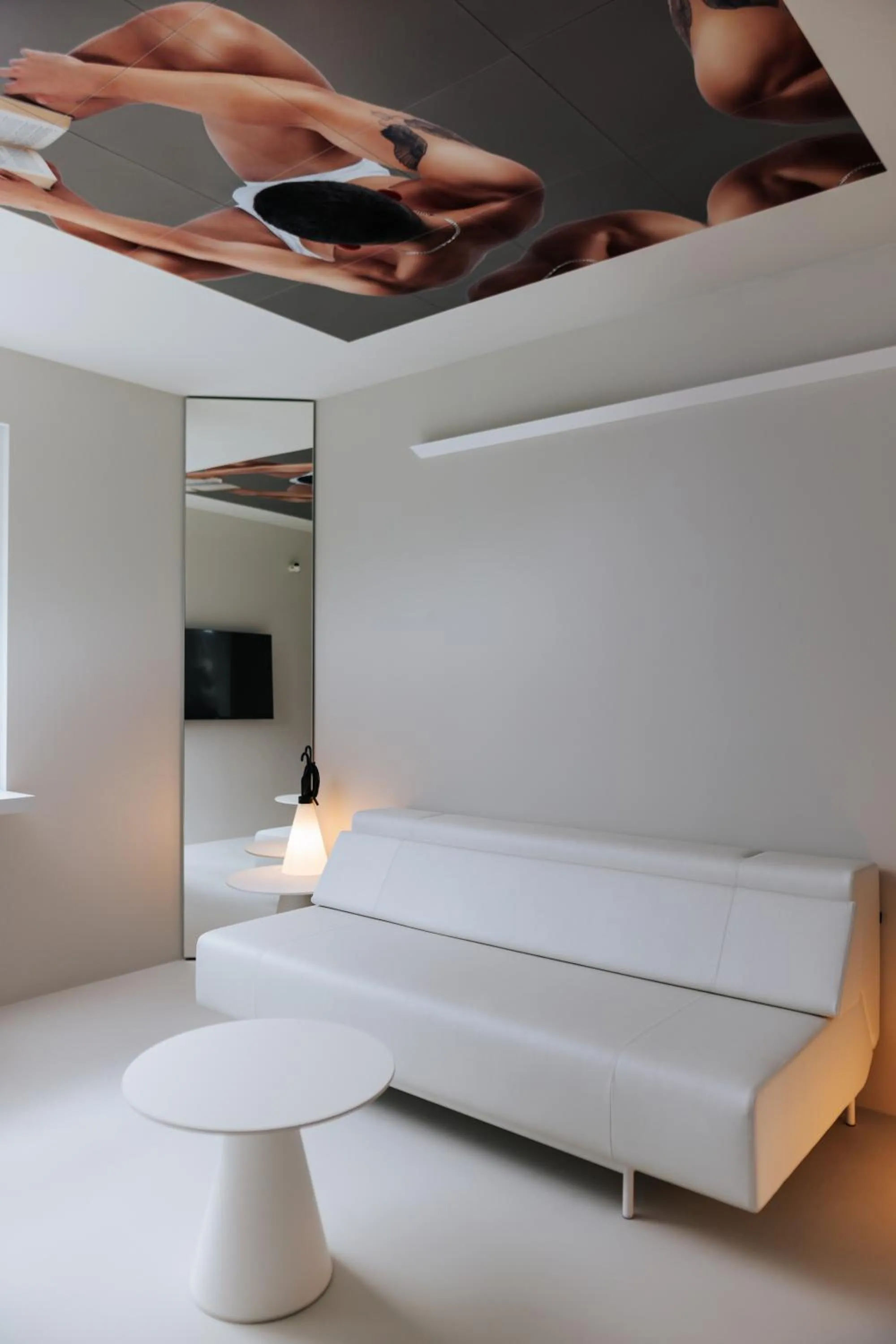 Living room, Bed in Stellar Boutique Modules by Maistra City Vibes