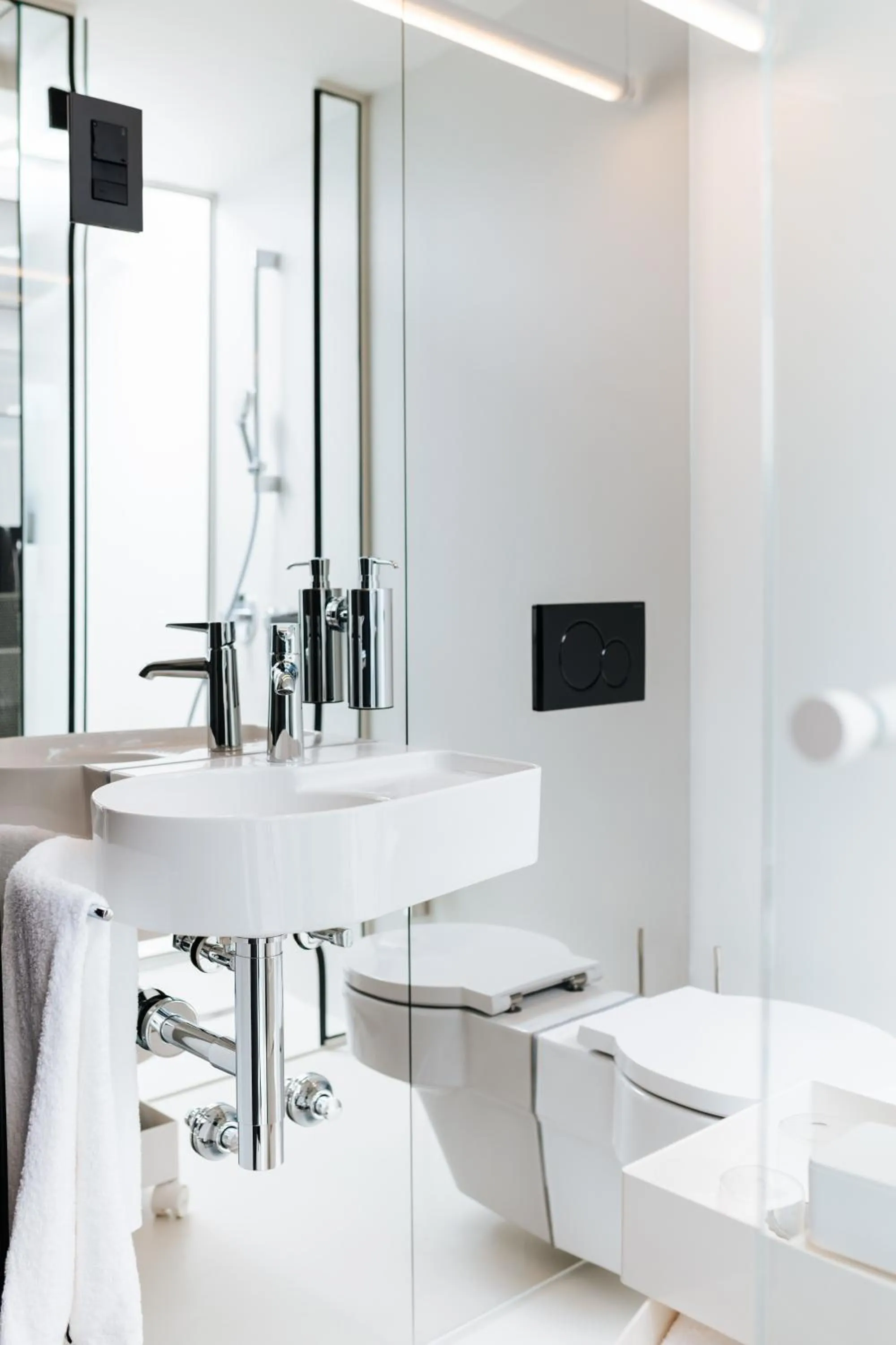 Bathroom in Stellar Boutique Modules by Maistra City Vibes