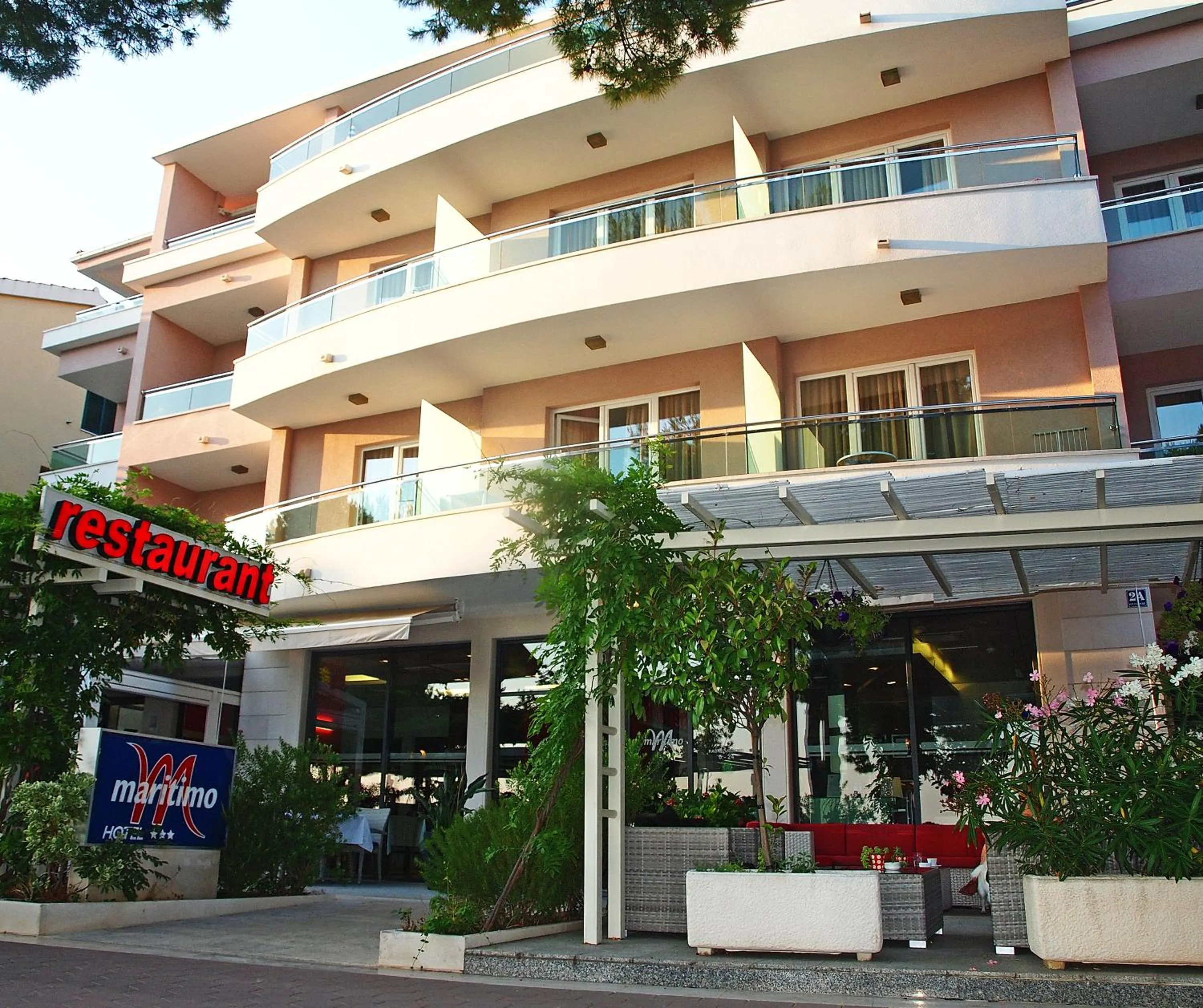 Property building in Hotel Maritimo
