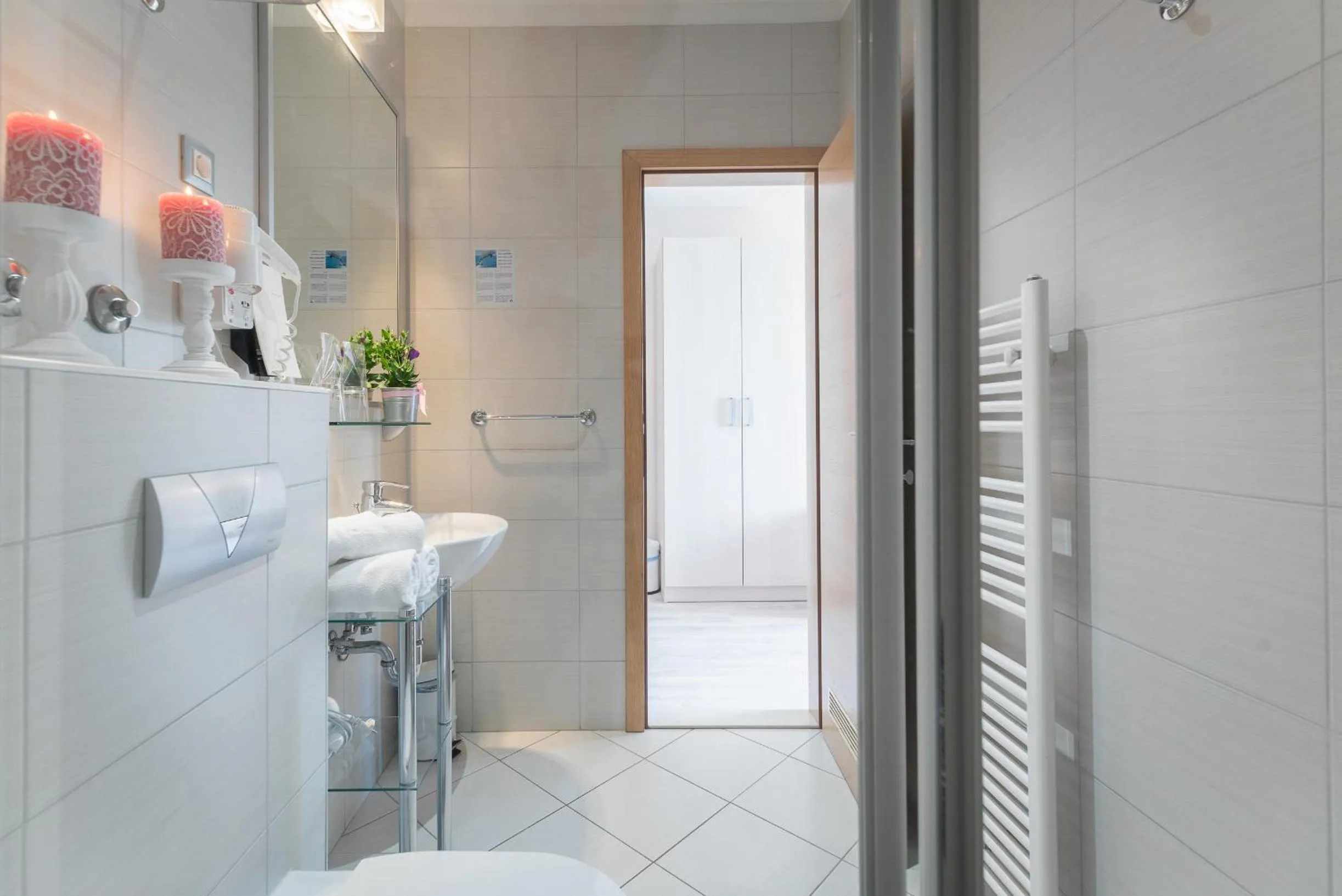 Shower in Hotel Maritimo