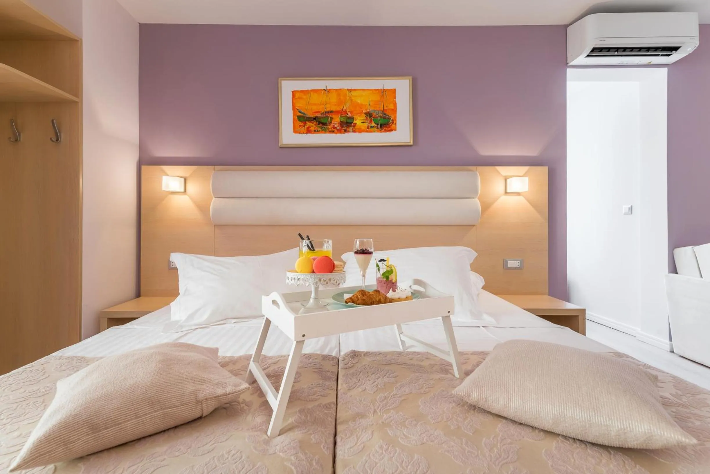 Bed in Hotel Maritimo