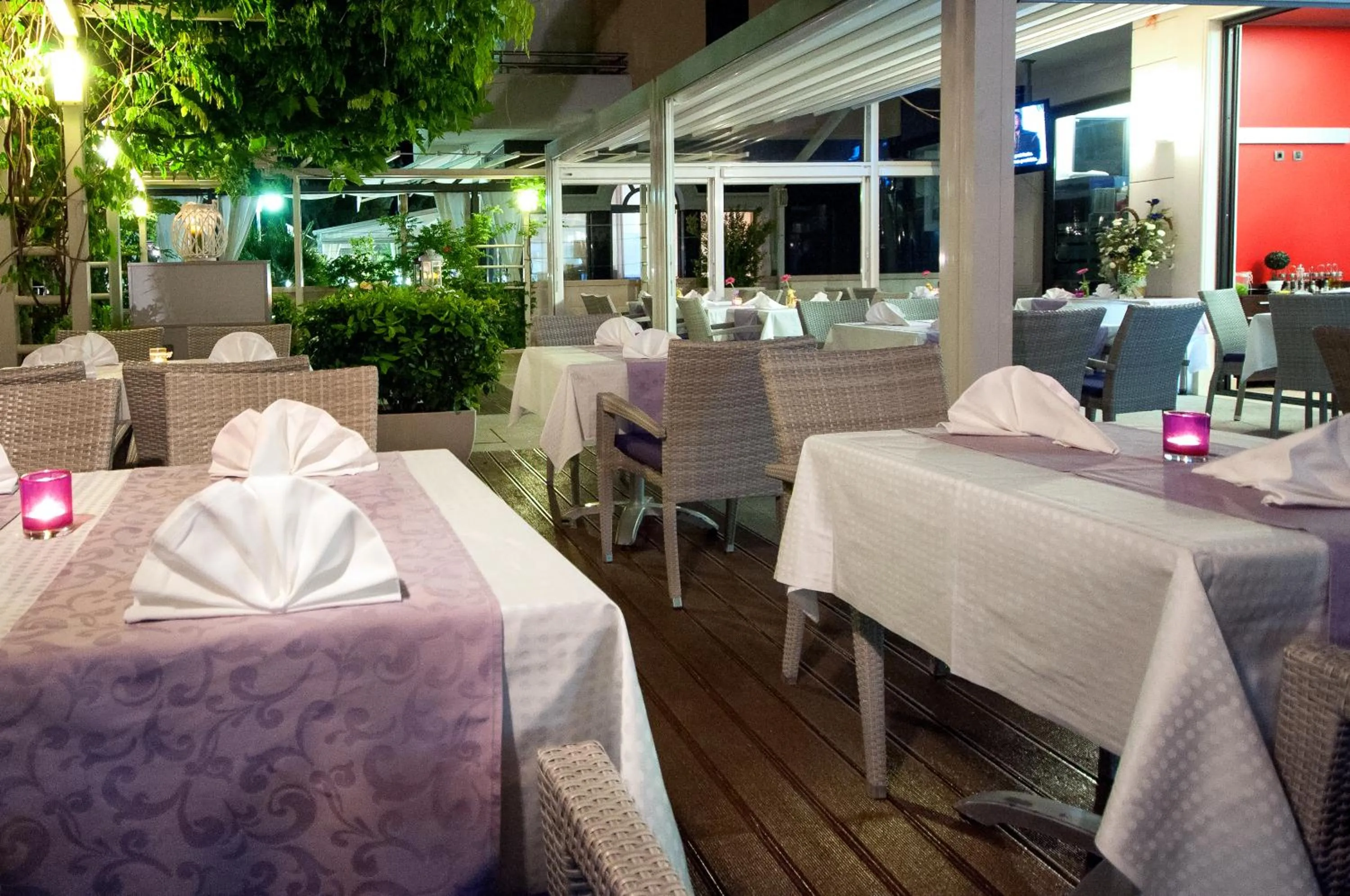 Restaurant/places to eat in Hotel Maritimo