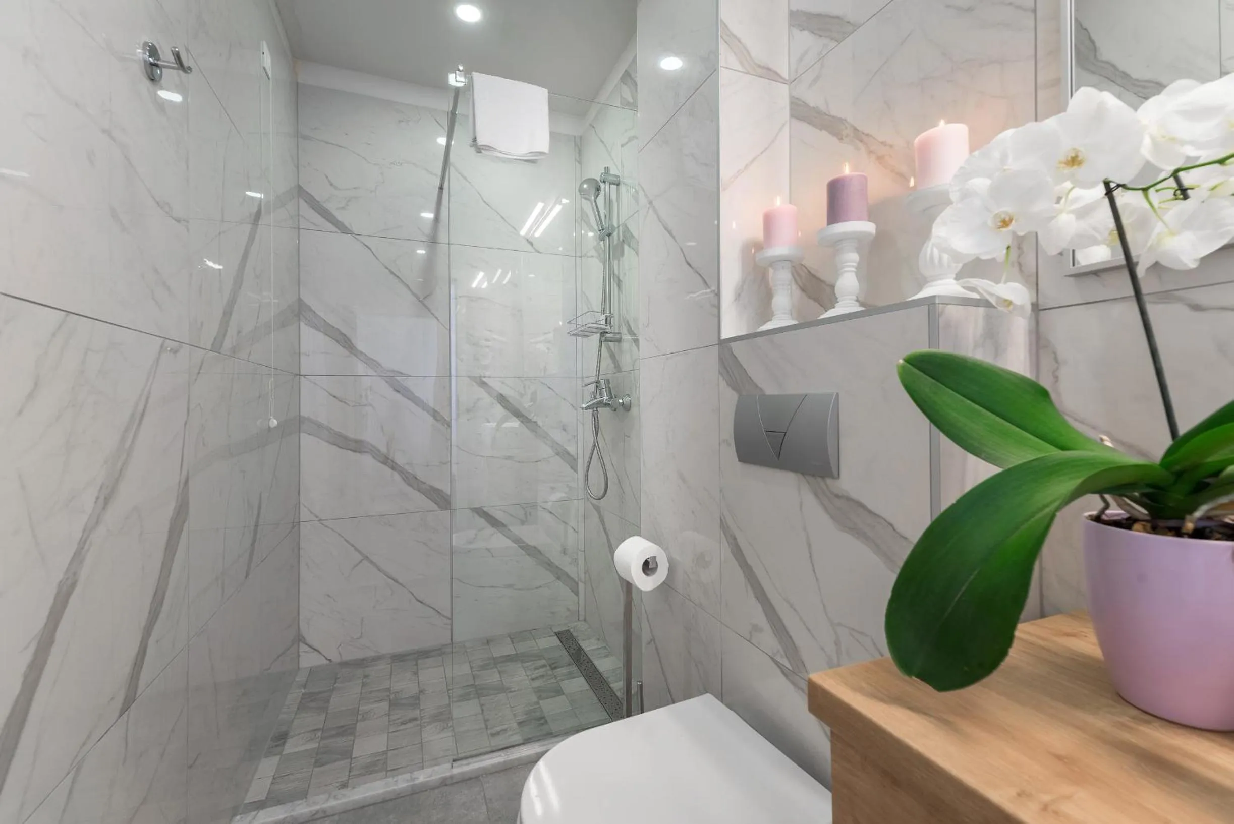 Shower in Hotel Maritimo