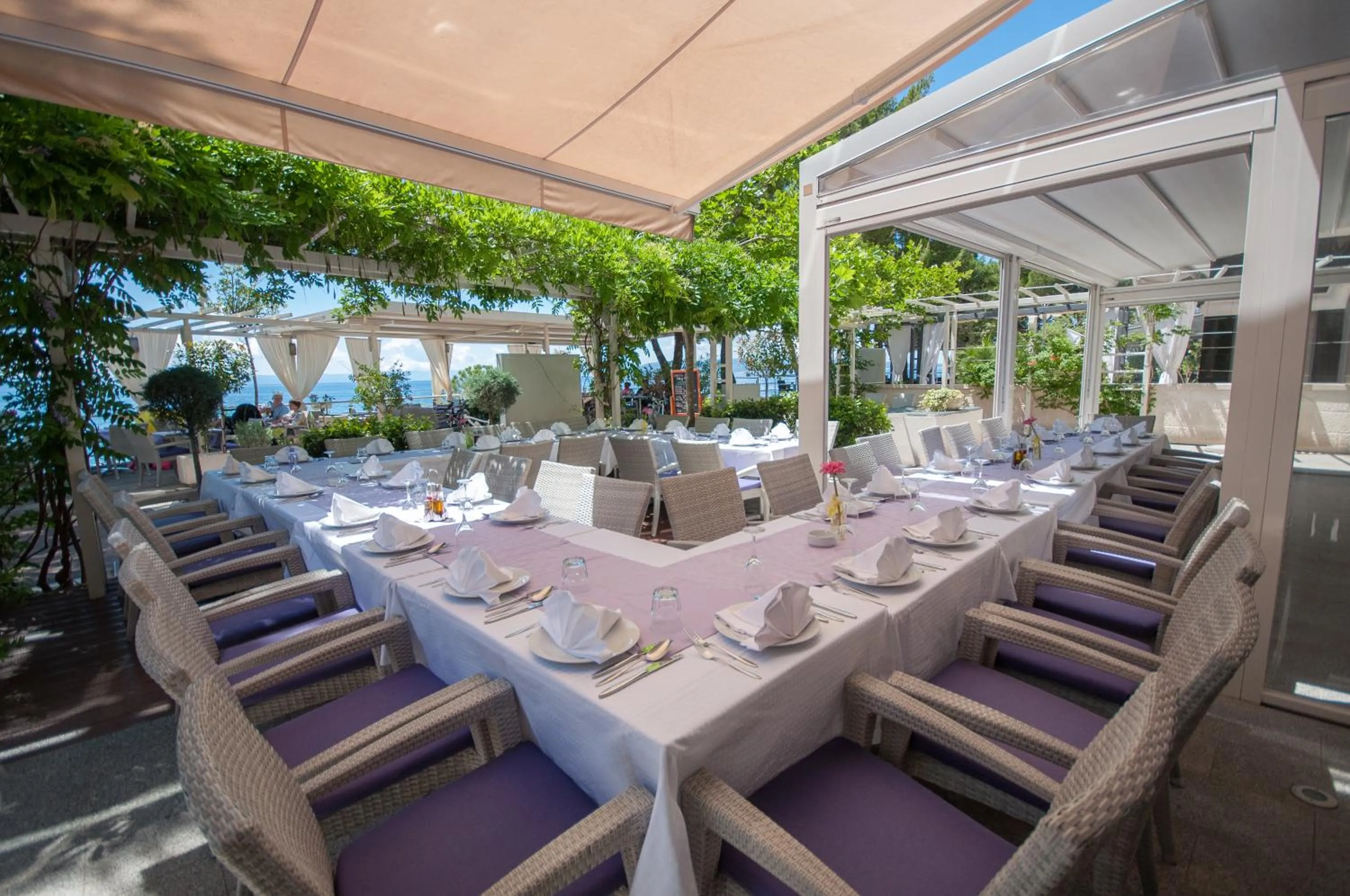 Lounge or bar in Hotel Maritimo