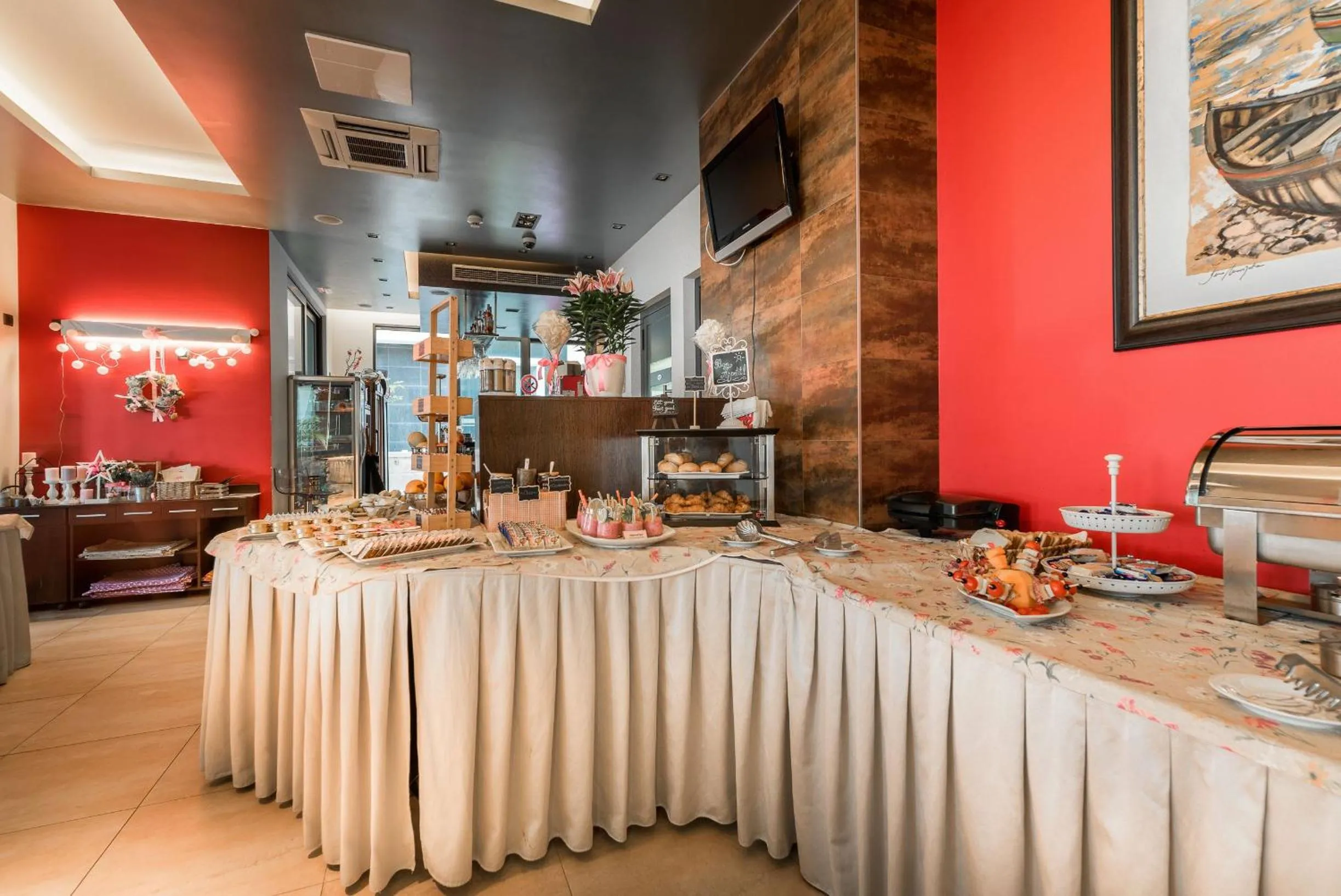 Restaurant/places to eat in Hotel Maritimo