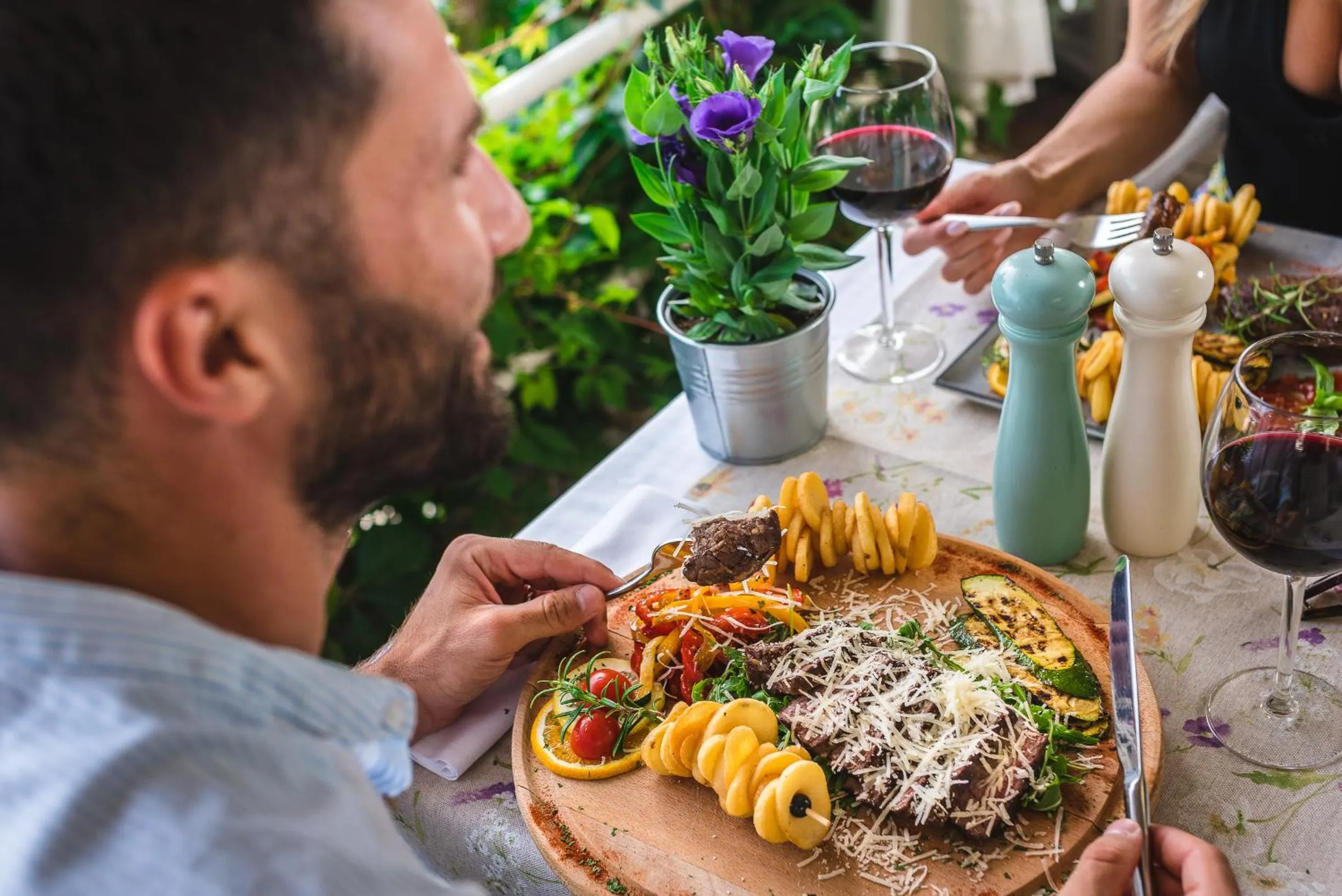 Restaurant/places to eat in Hotel Maritimo