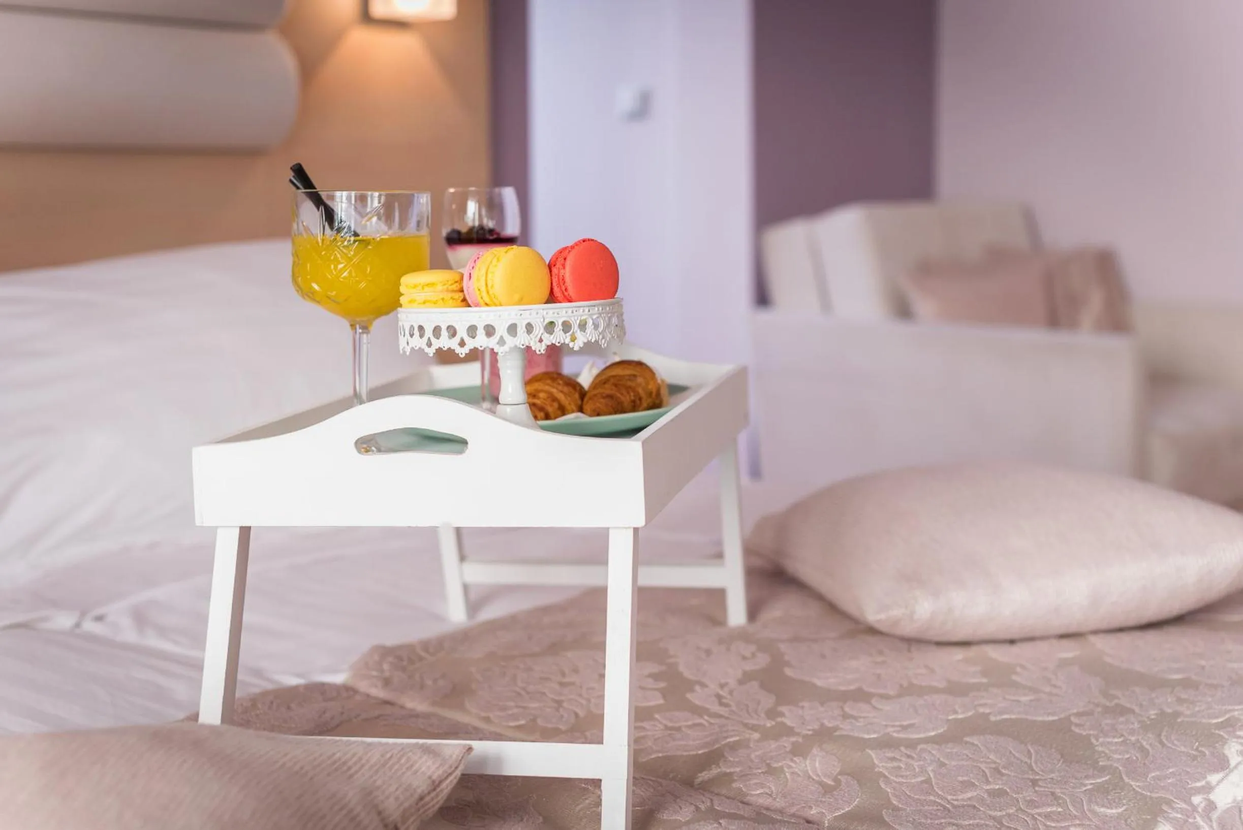 Decorative detail, Bed in Hotel Maritimo